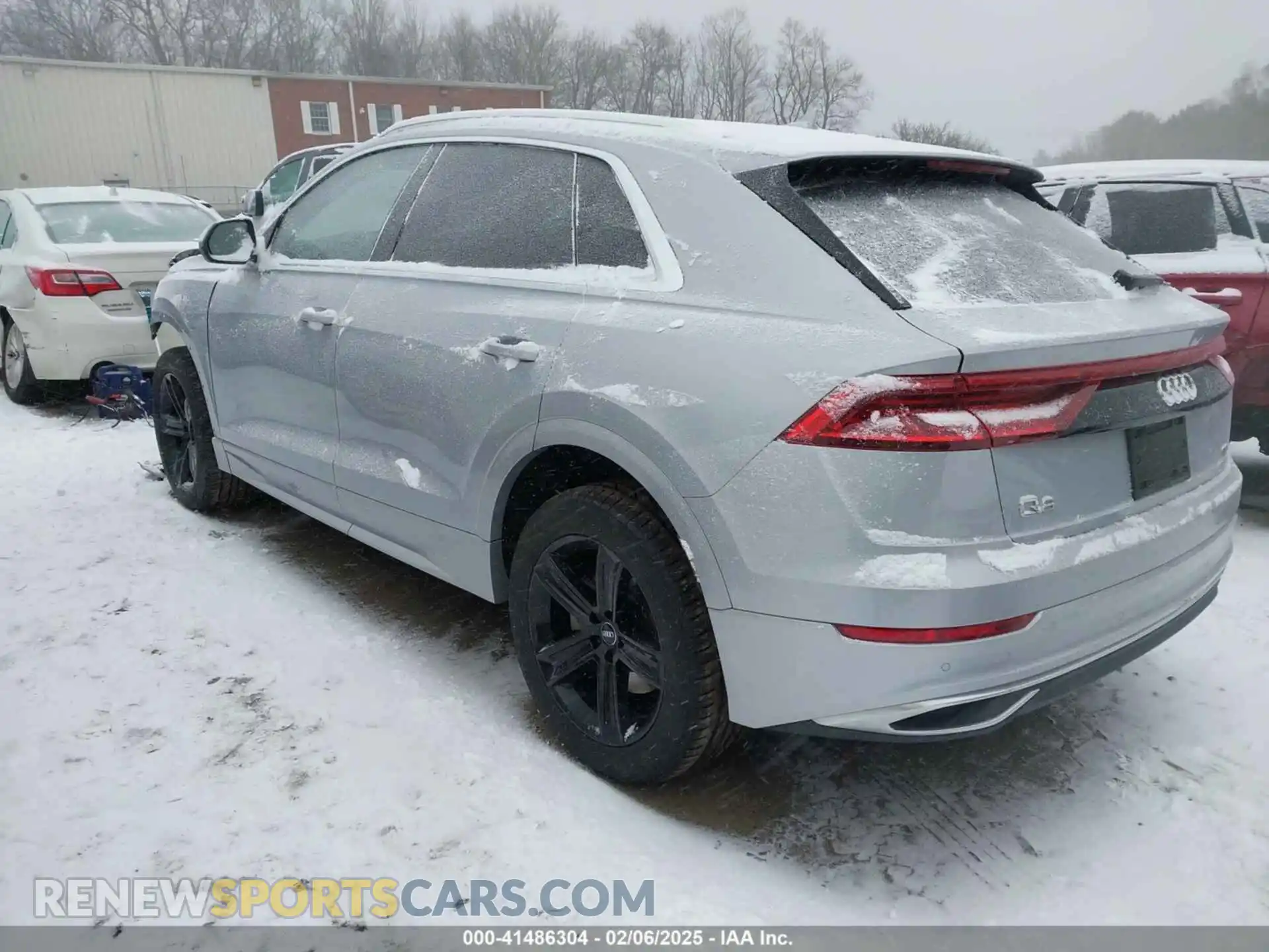 3 Фотография поврежденного автомобиля WA1AVAF10KD011727 AUDI Q8 2019