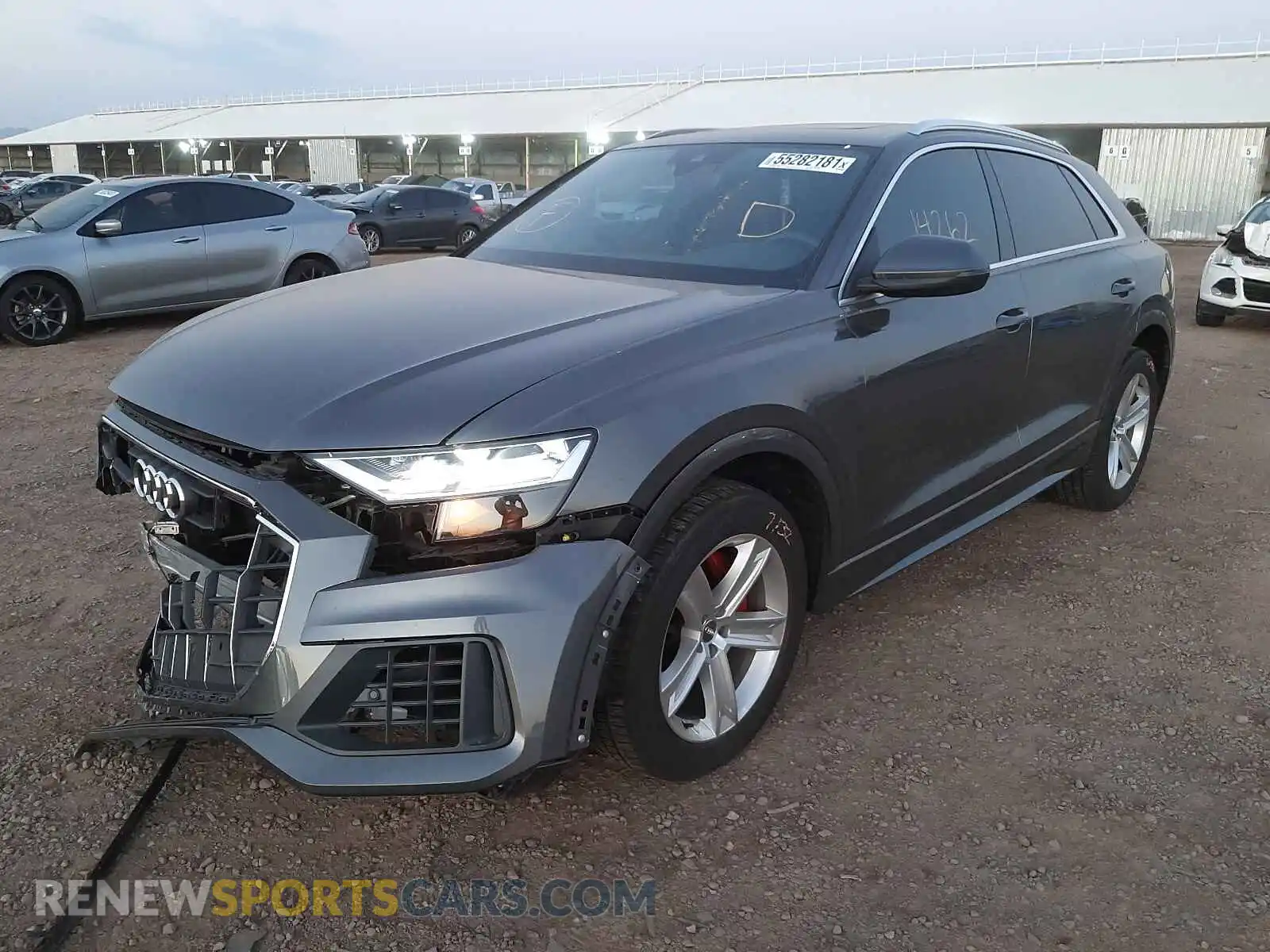 2 fotografías del automóvil dañado WA1AVAF17KD013832 AUDI Q8 2019
