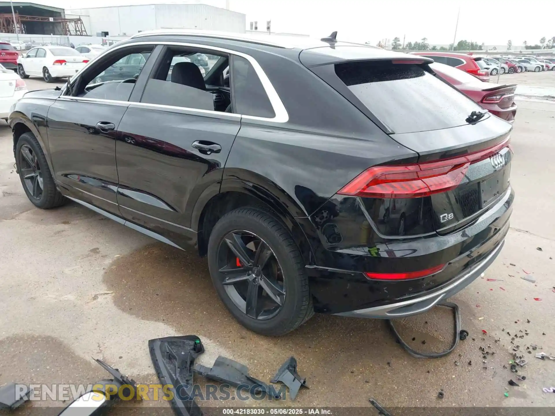 3 Фотография поврежденного автомобиля WA1AVAF18KD020465 AUDI Q8 2019