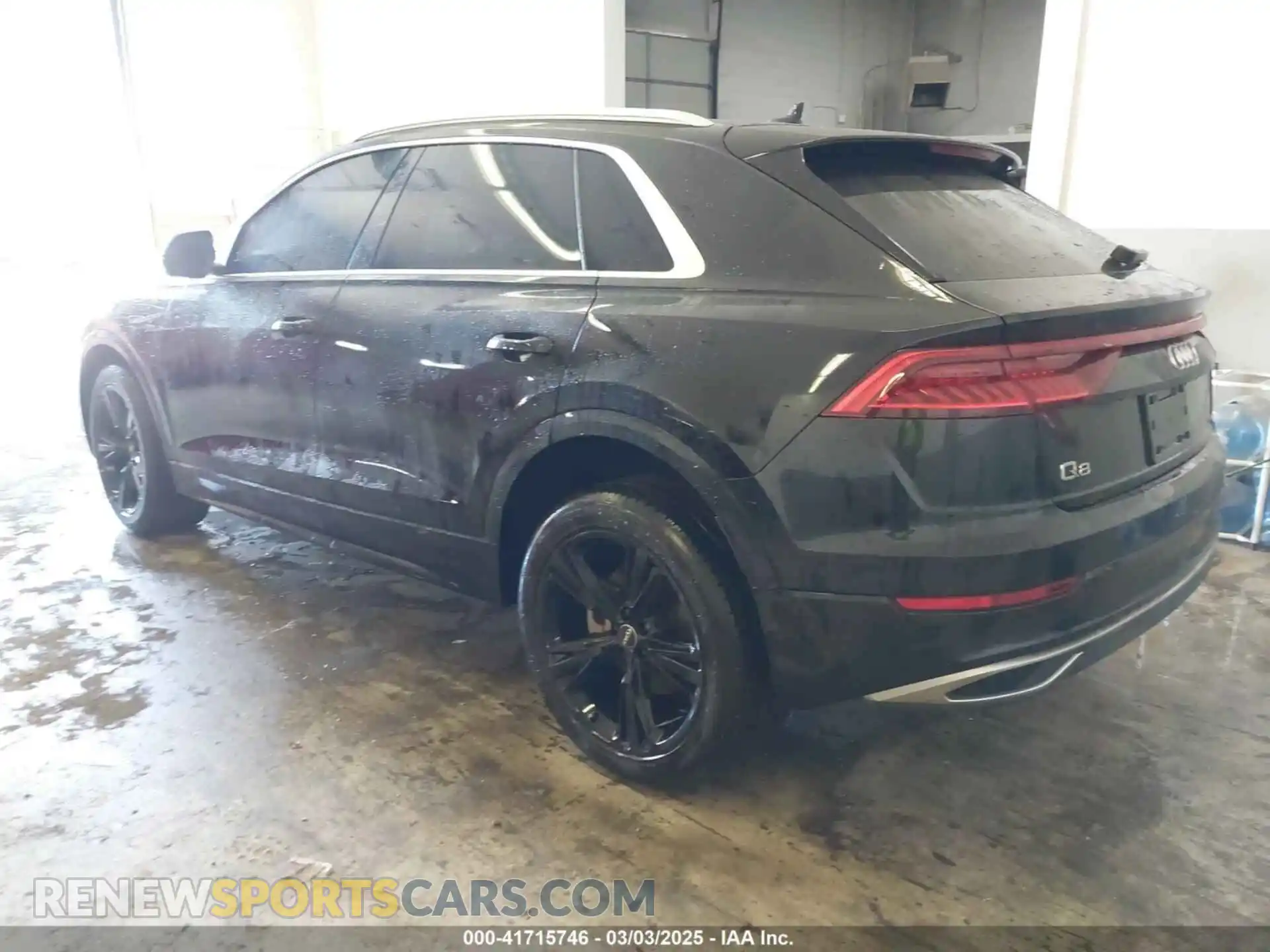 3 Фотография поврежденного автомобиля WA1BVAF18KD037741 AUDI Q8 2019