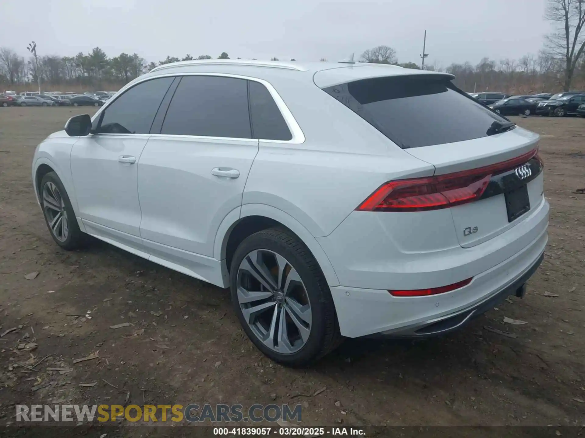 3 Фотография поврежденного автомобиля WA1CVAF19KD008236 AUDI Q8 2019