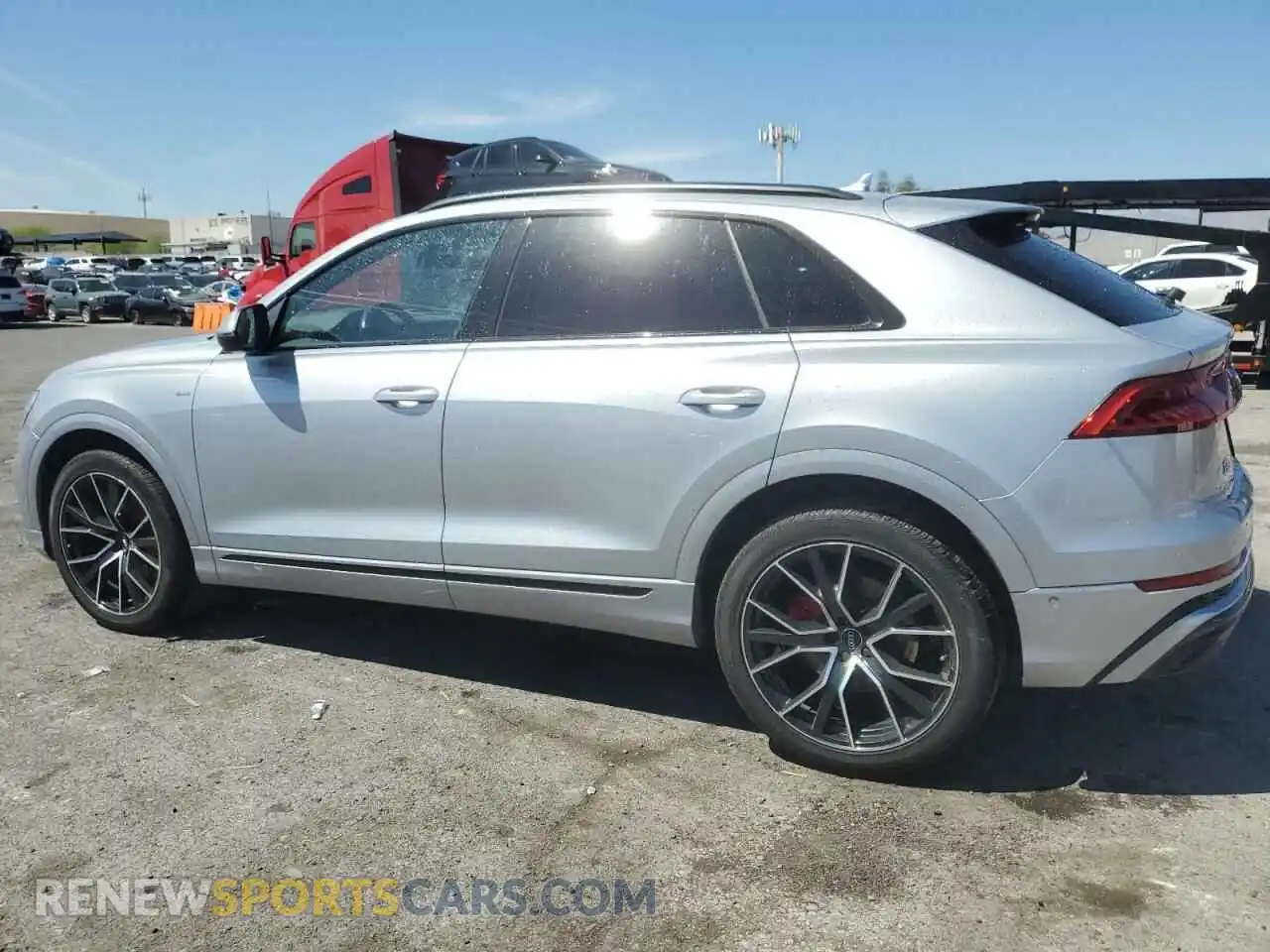2 Фотография поврежденного автомобиля WA1EVAF13KD021055 AUDI Q8 2019