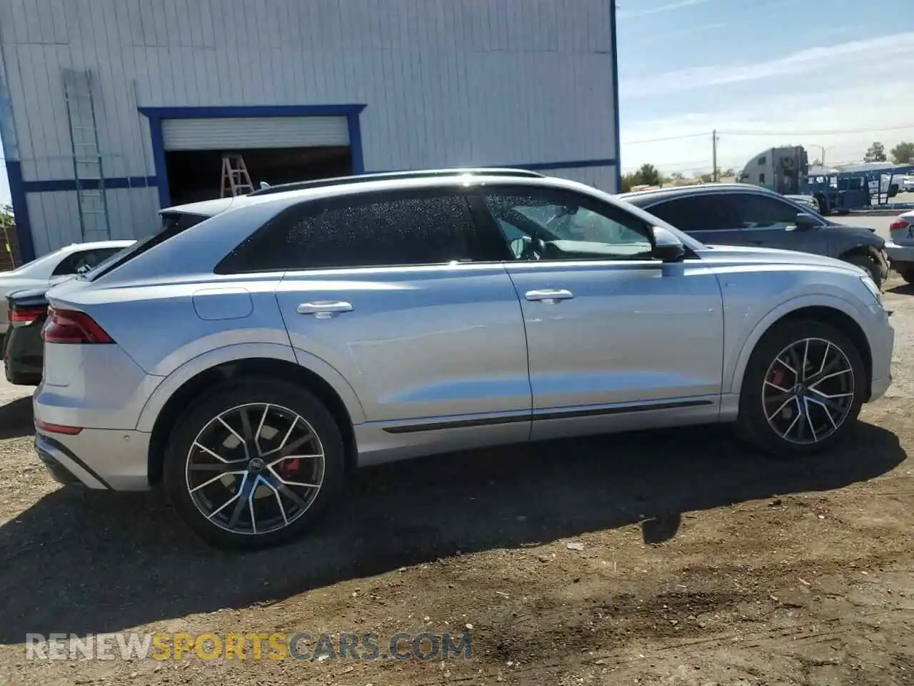3 Фотография поврежденного автомобиля WA1EVAF13KD021055 AUDI Q8 2019