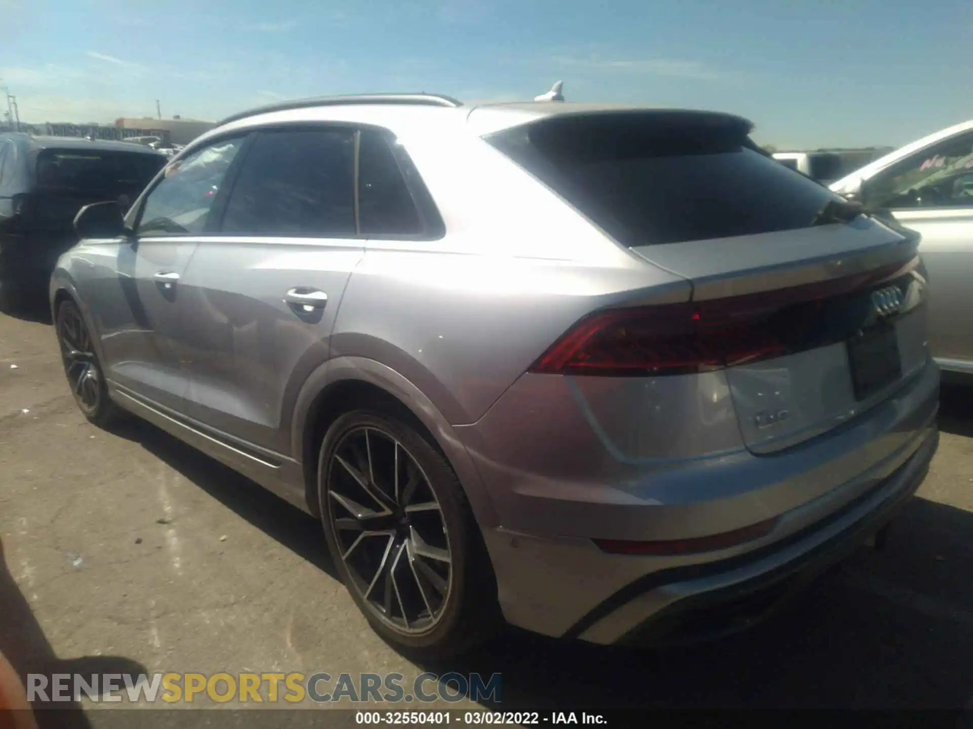 3 Фотография поврежденного автомобиля WA1EVAF14LD017372 AUDI Q8 2020