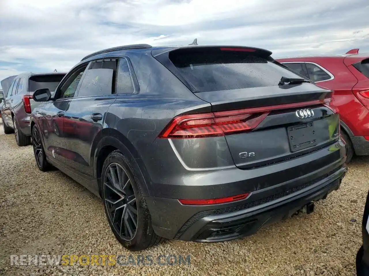 3 fotografías del automóvil dañado WA1FVAF16LD004773 AUDI Q8 2020
