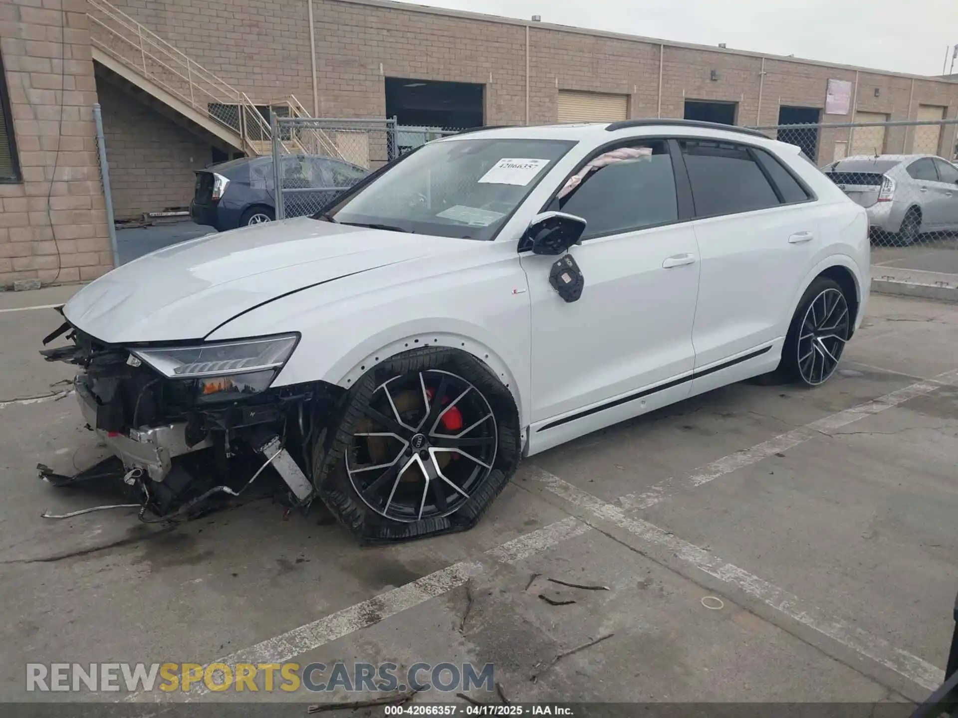 2 Фотография поврежденного автомобиля WA1FVAF17LD008900 AUDI Q8 2020
