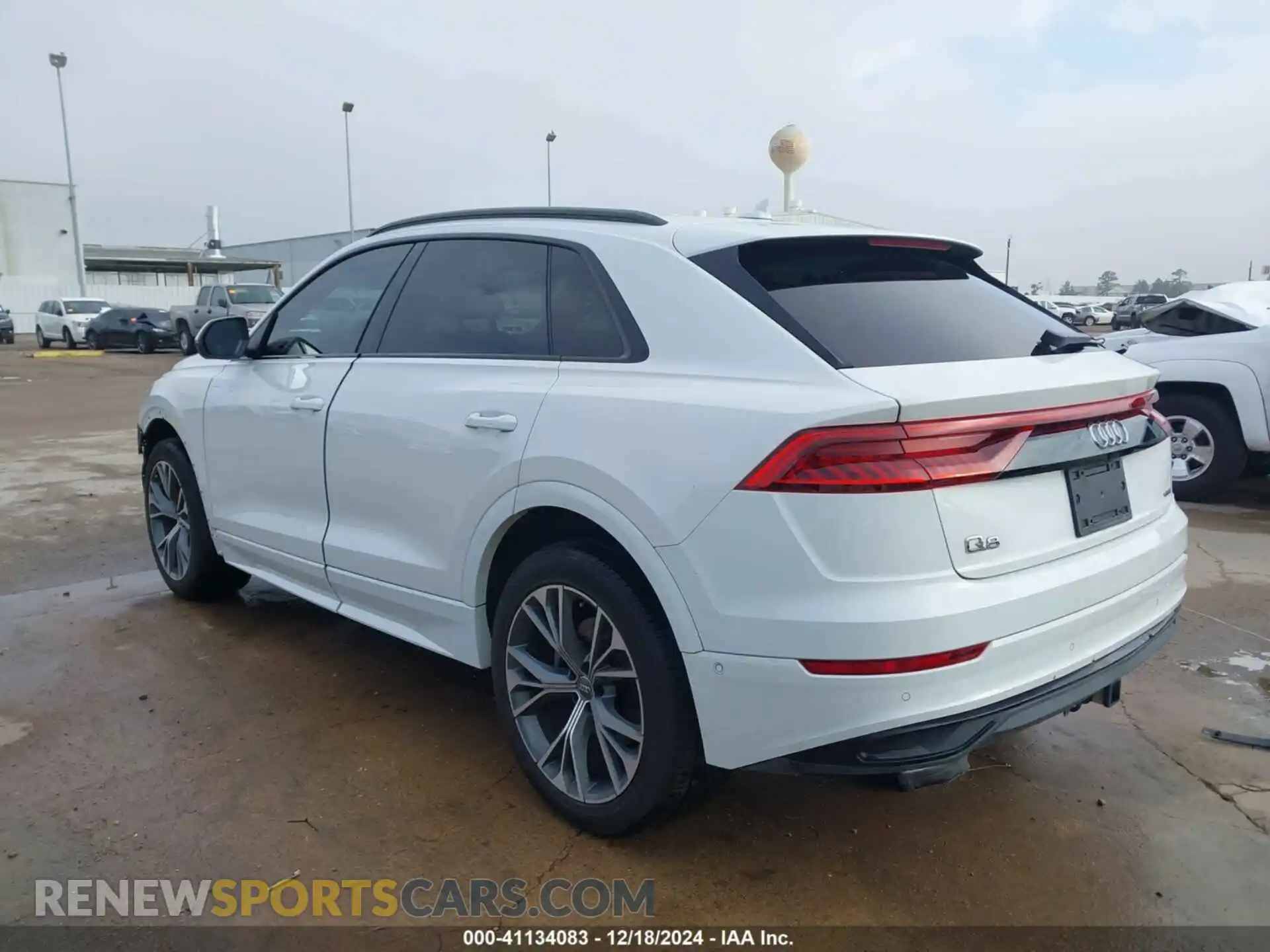 3 Photograph of a damaged car WA1AVAF14MD003469 AUDI Q8 2021