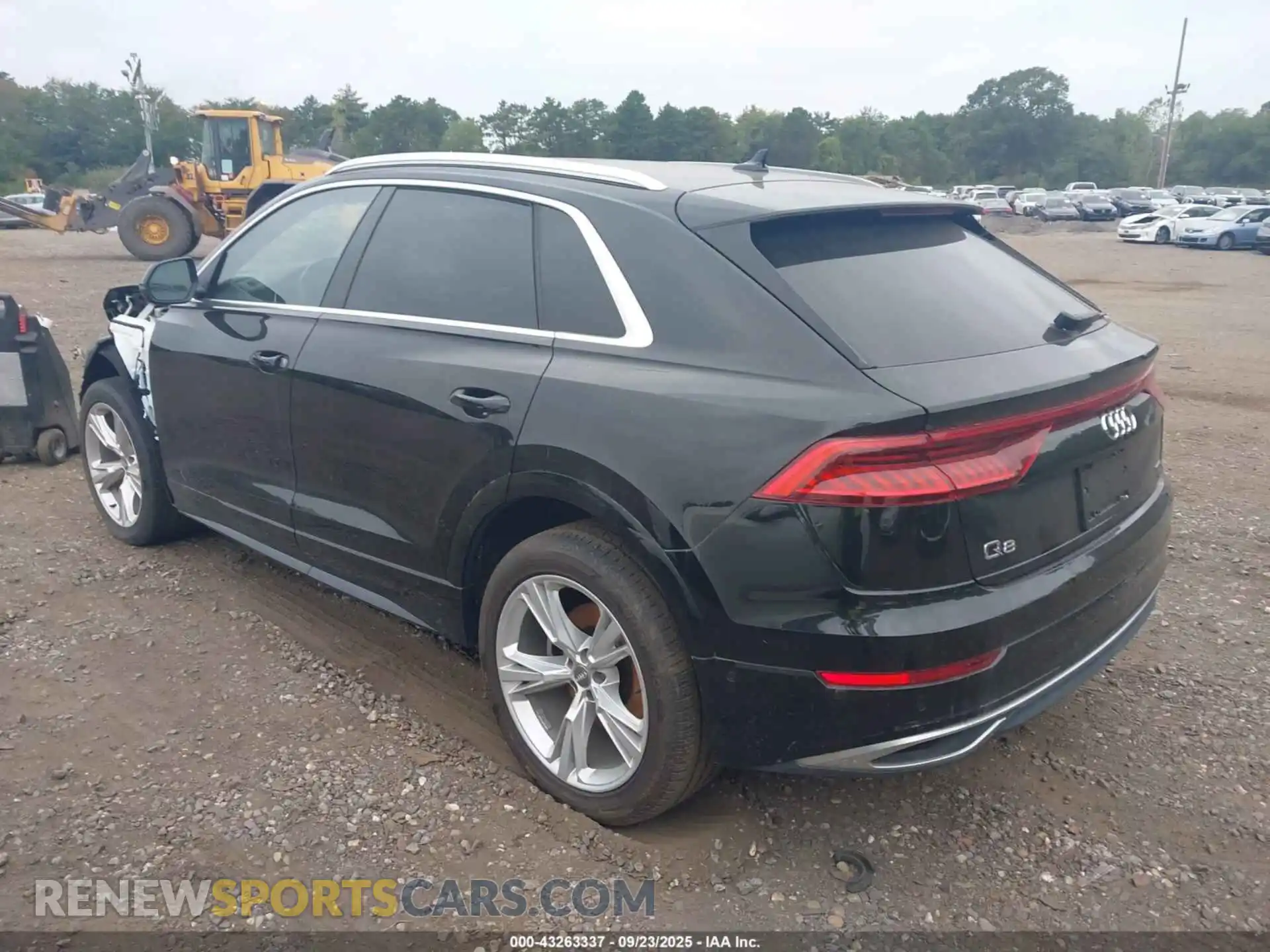 3 Фотография поврежденного автомобиля WA1BVAF16MD003557 AUDI Q8 2021