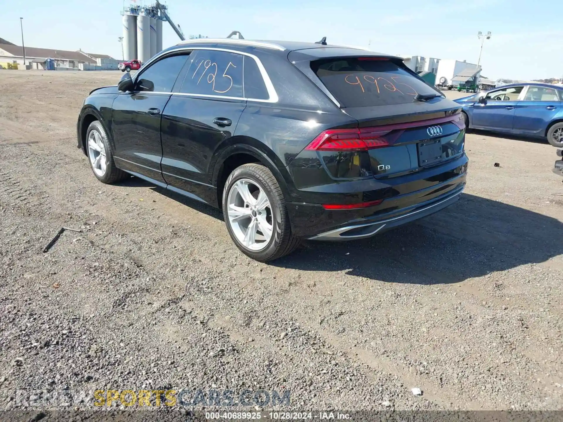 3 Photograph of a damaged car WA1BVAF16MD022092 AUDI Q8 2021