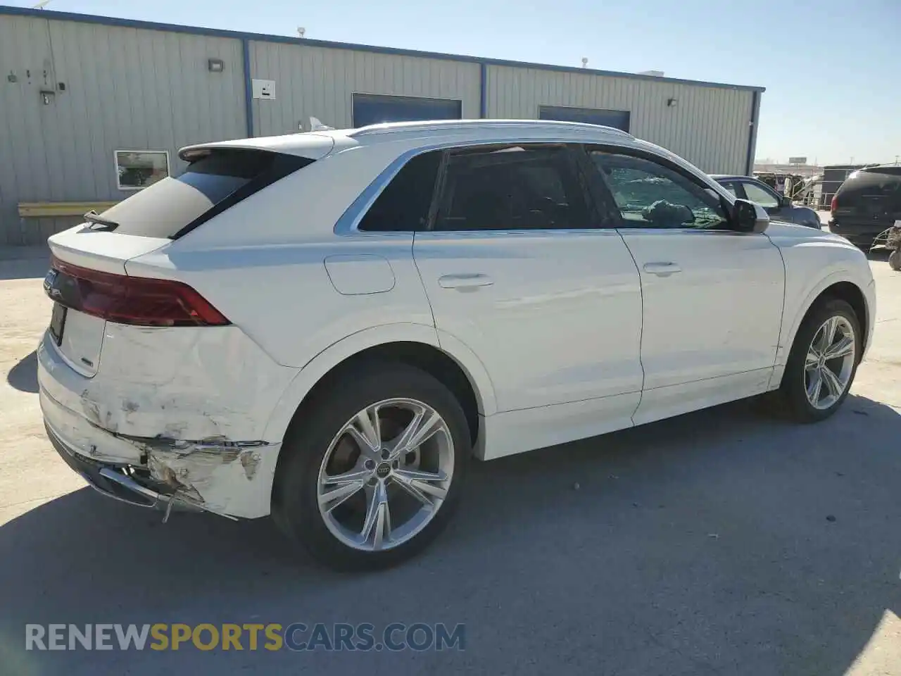 3 Photograph of a damaged car WA1BVAF18MD032042 AUDI Q8 2021