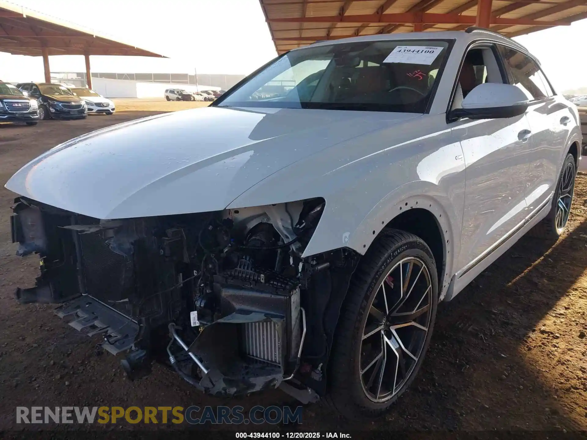2 Photograph of a damaged car WA1EVAF10MD013028 AUDI Q8 2021