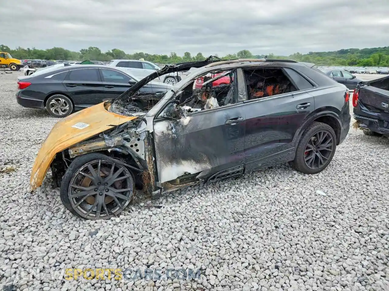 1 Photograph of a damaged car WA1EVAF10MD014499 AUDI Q8 2021
