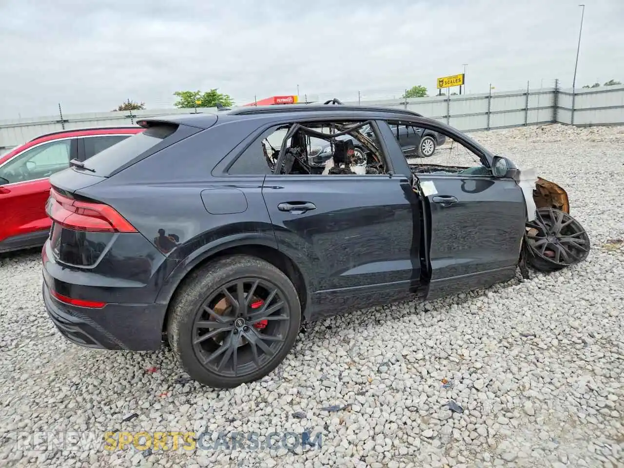 3 Photograph of a damaged car WA1EVAF10MD014499 AUDI Q8 2021