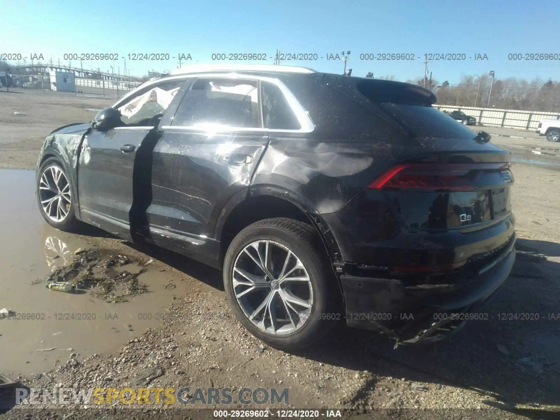 3 Photograph of a damaged car WA1EVAF11MD001373 AUDI Q8 2021