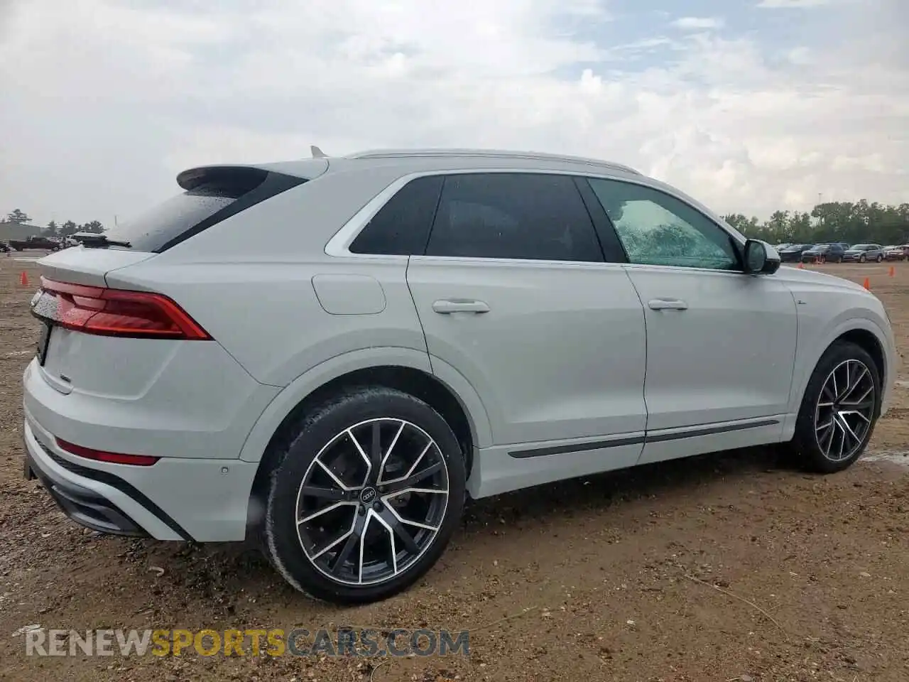3 Photograph of a damaged car WA1EVAF13MD011905 AUDI Q8 2021