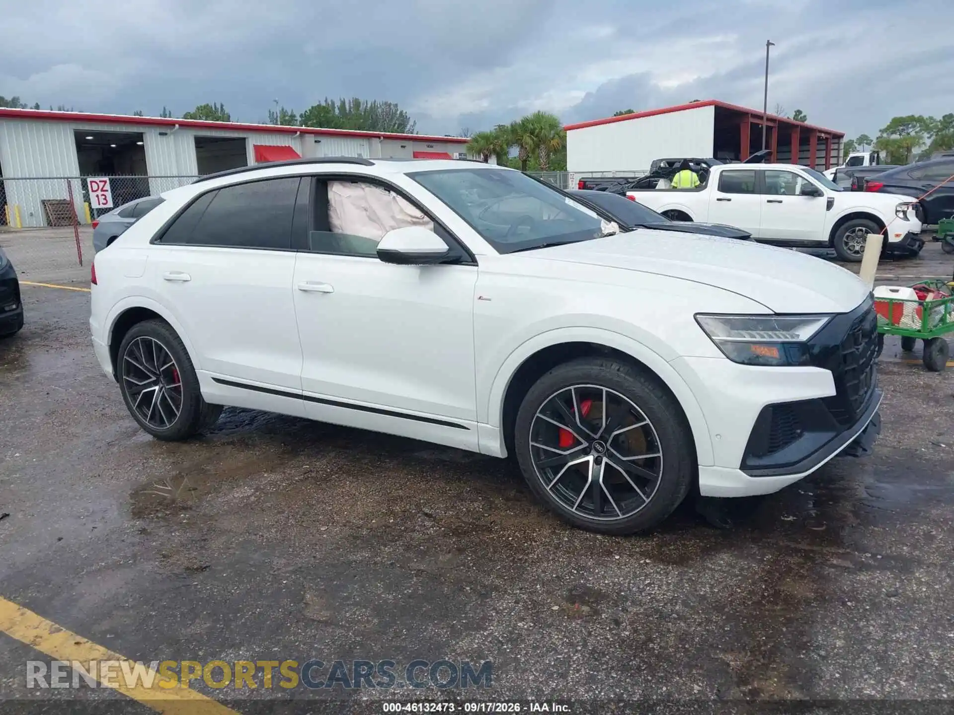 1 Photograph of a damaged car WA1EVAF14MD028325 AUDI Q8 2021