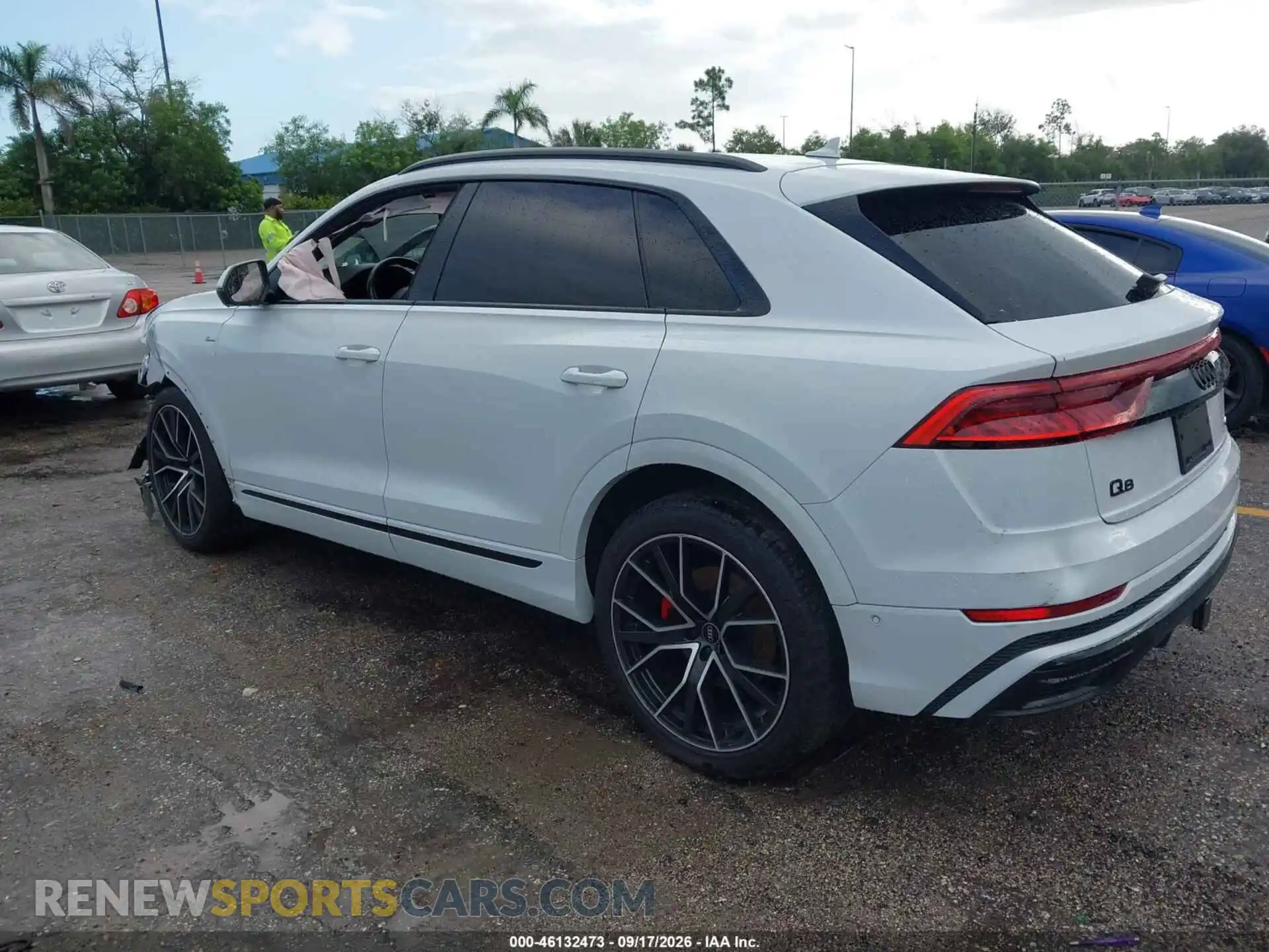 3 Photograph of a damaged car WA1EVAF14MD028325 AUDI Q8 2021