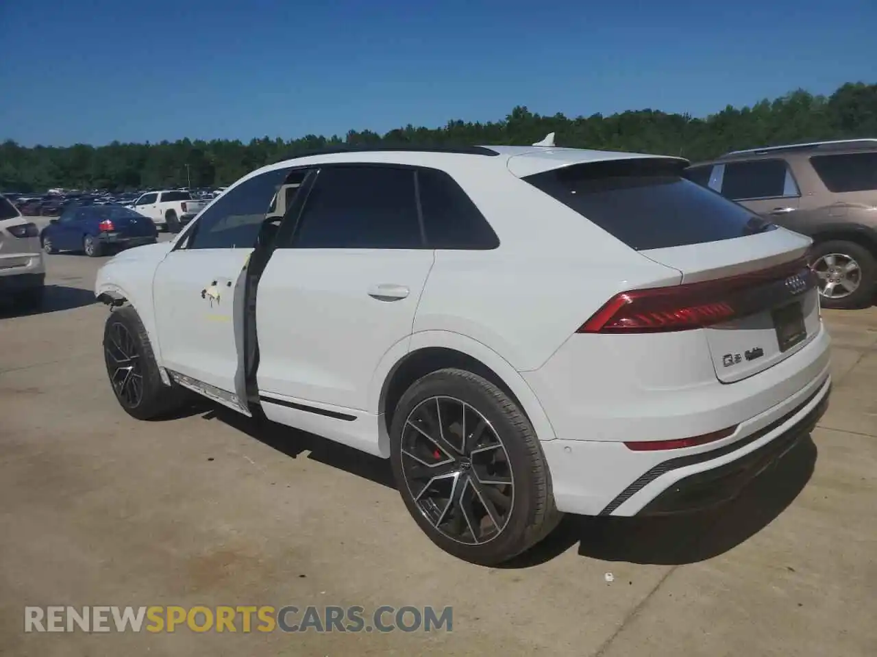 2 Photograph of a damaged car WA1EVAF1XMD001999 AUDI Q8 2021