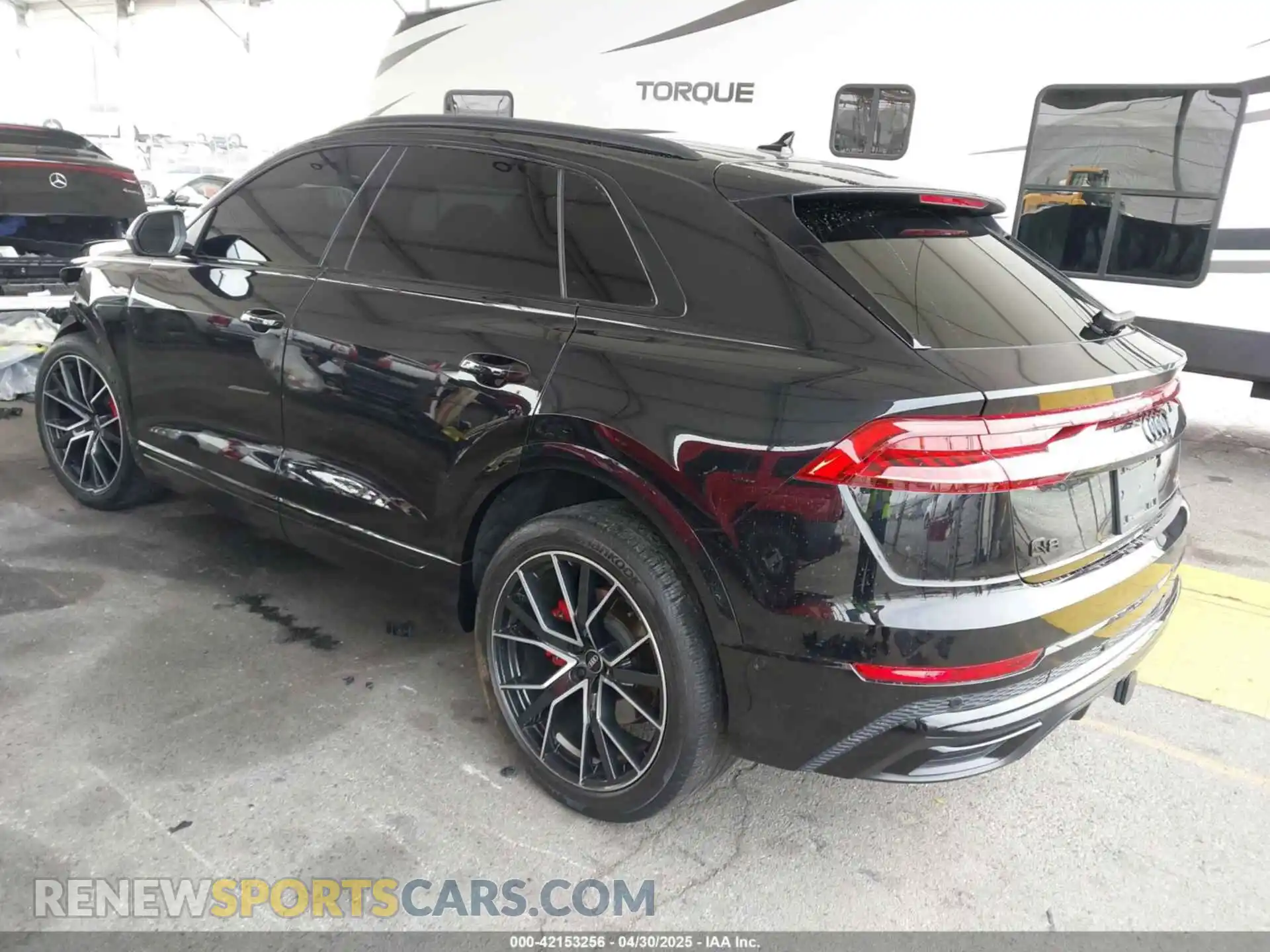 3 Фотография поврежденного автомобиля WA1EVAF1XMD033688 AUDI Q8 2021