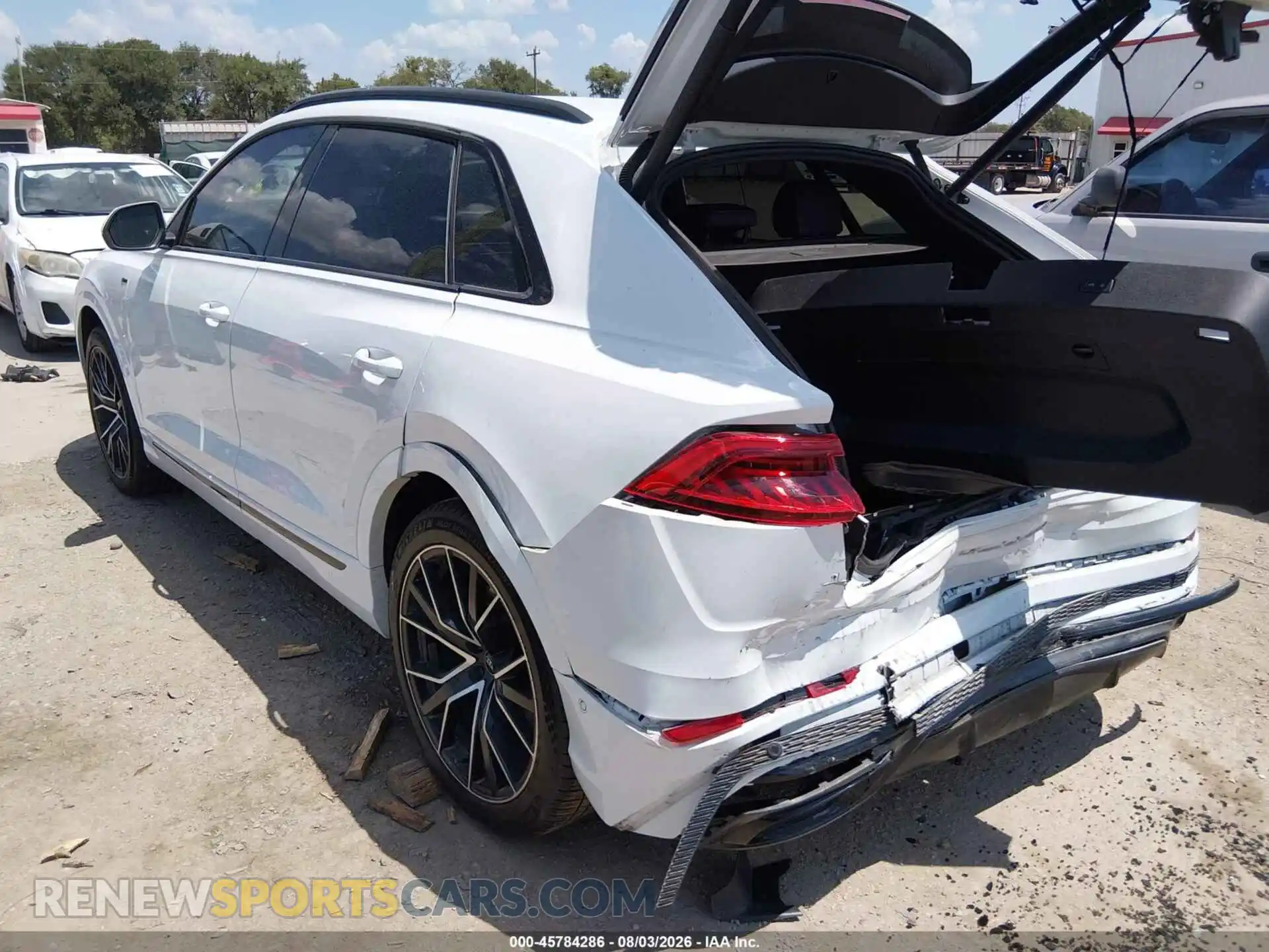 3 Photograph of a damaged car WA1FVAF13MD009057 AUDI Q8 2021