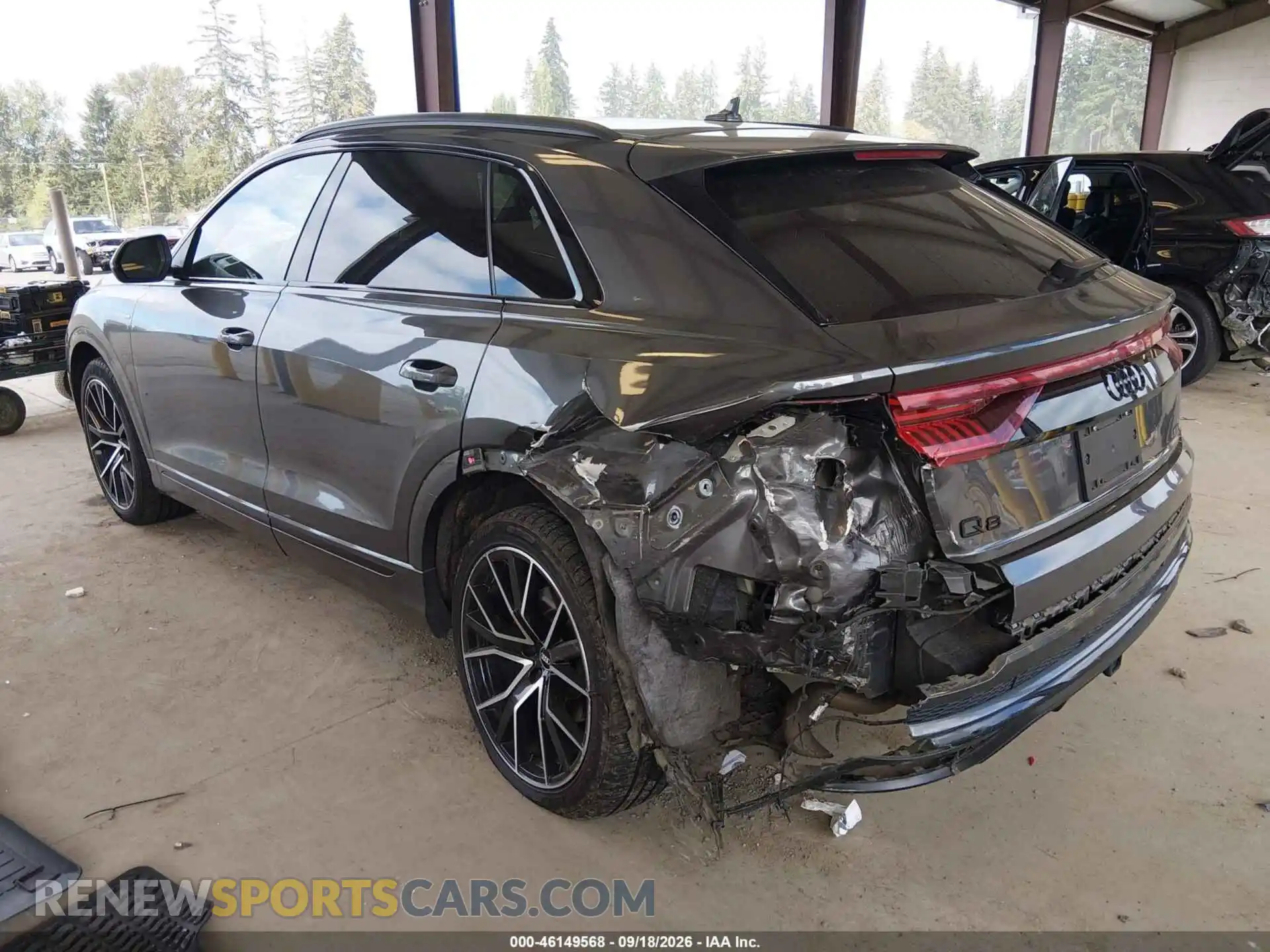 3 Фотография поврежденного автомобиля WA1FVAF19MD011461 AUDI Q8 2021