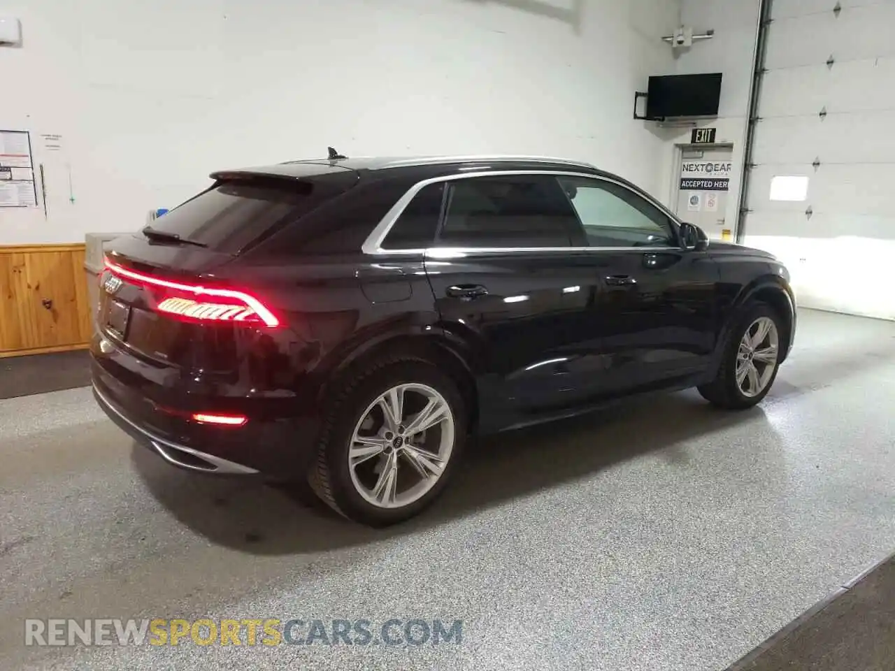 3 Photograph of a damaged car WA1CVBF14ND006470 AUDI Q8 2022
