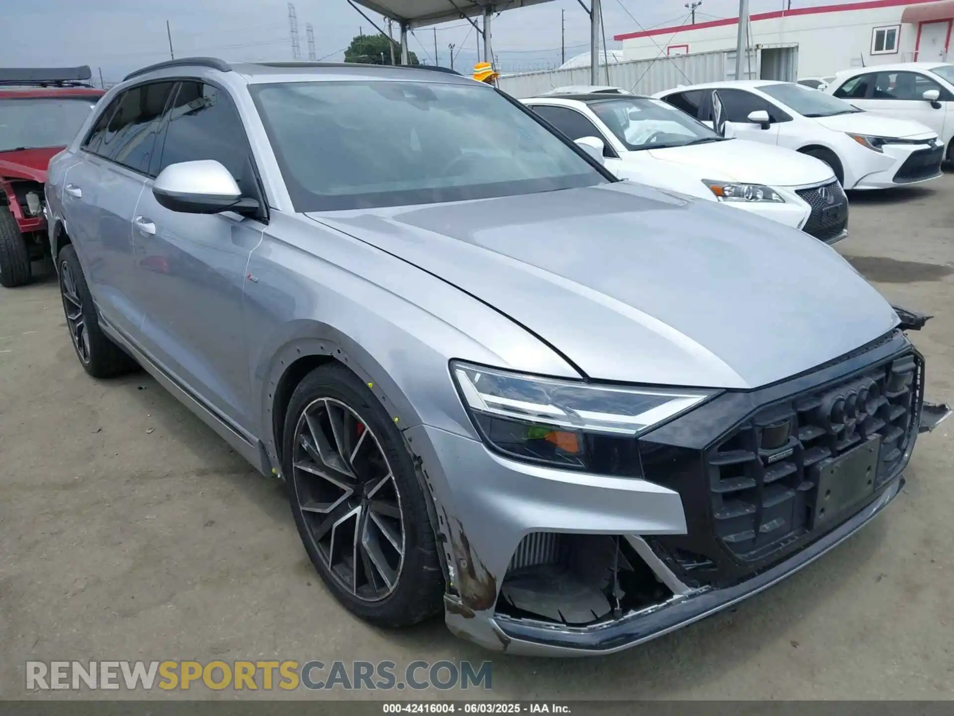 1 Photograph of a damaged car WA1EVBF11ND008847 AUDI Q8 2022