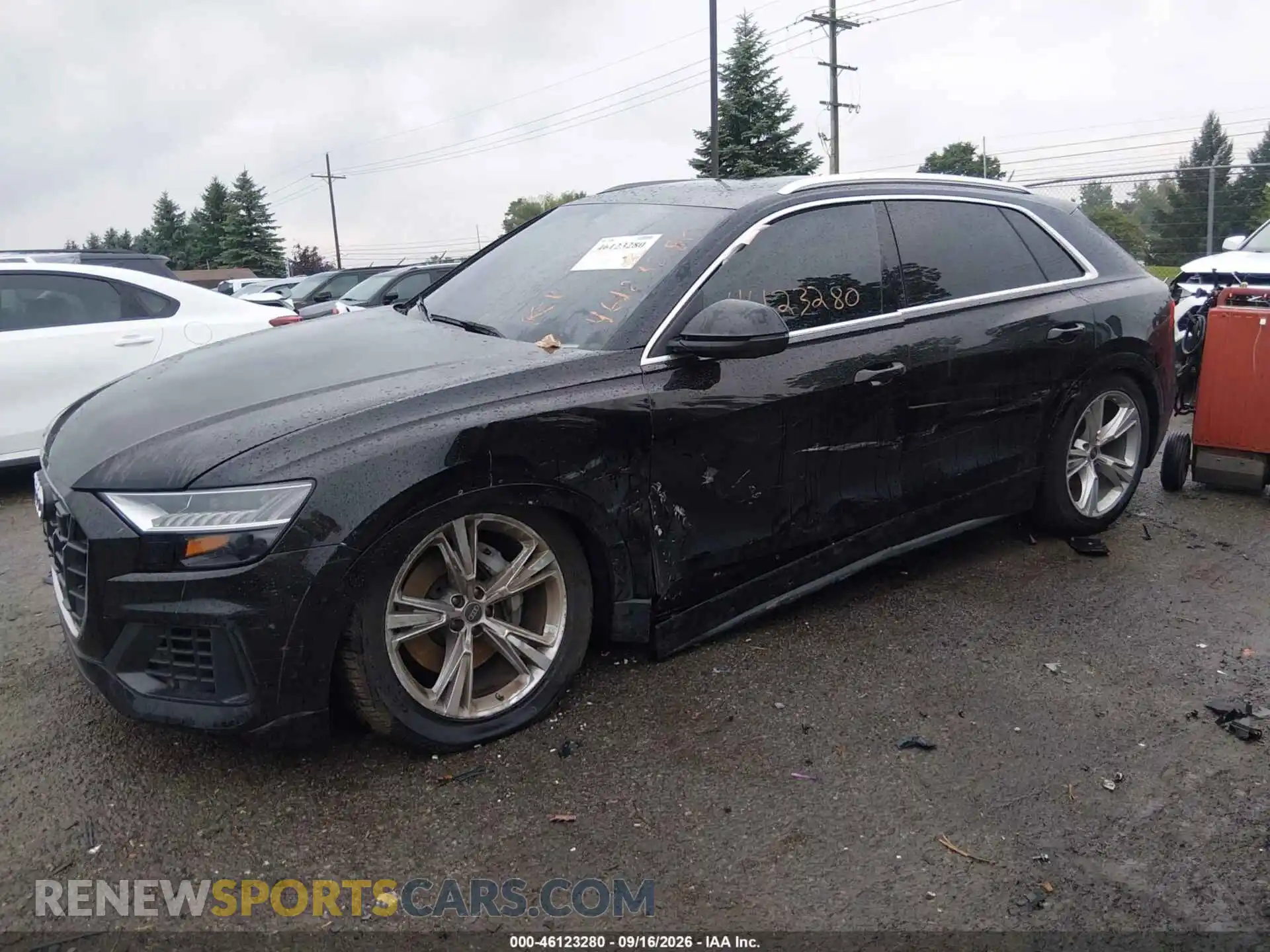 2 fotografías del automóvil dañado WA1CVBF1XPD037449 AUDI Q8 2023