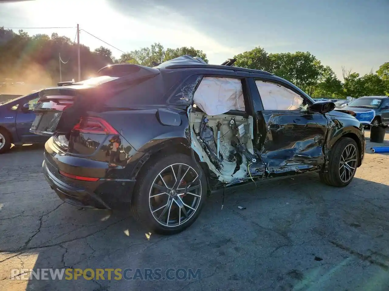 3 fotografías del automóvil dañado WA1EVBF17PD016261 AUDI Q8 2023