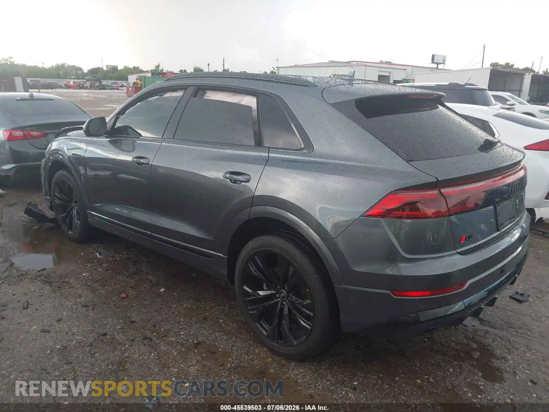 3 Фотография поврежденного автомобиля WA1EVBF11SD003465 AUDI Q8 2025