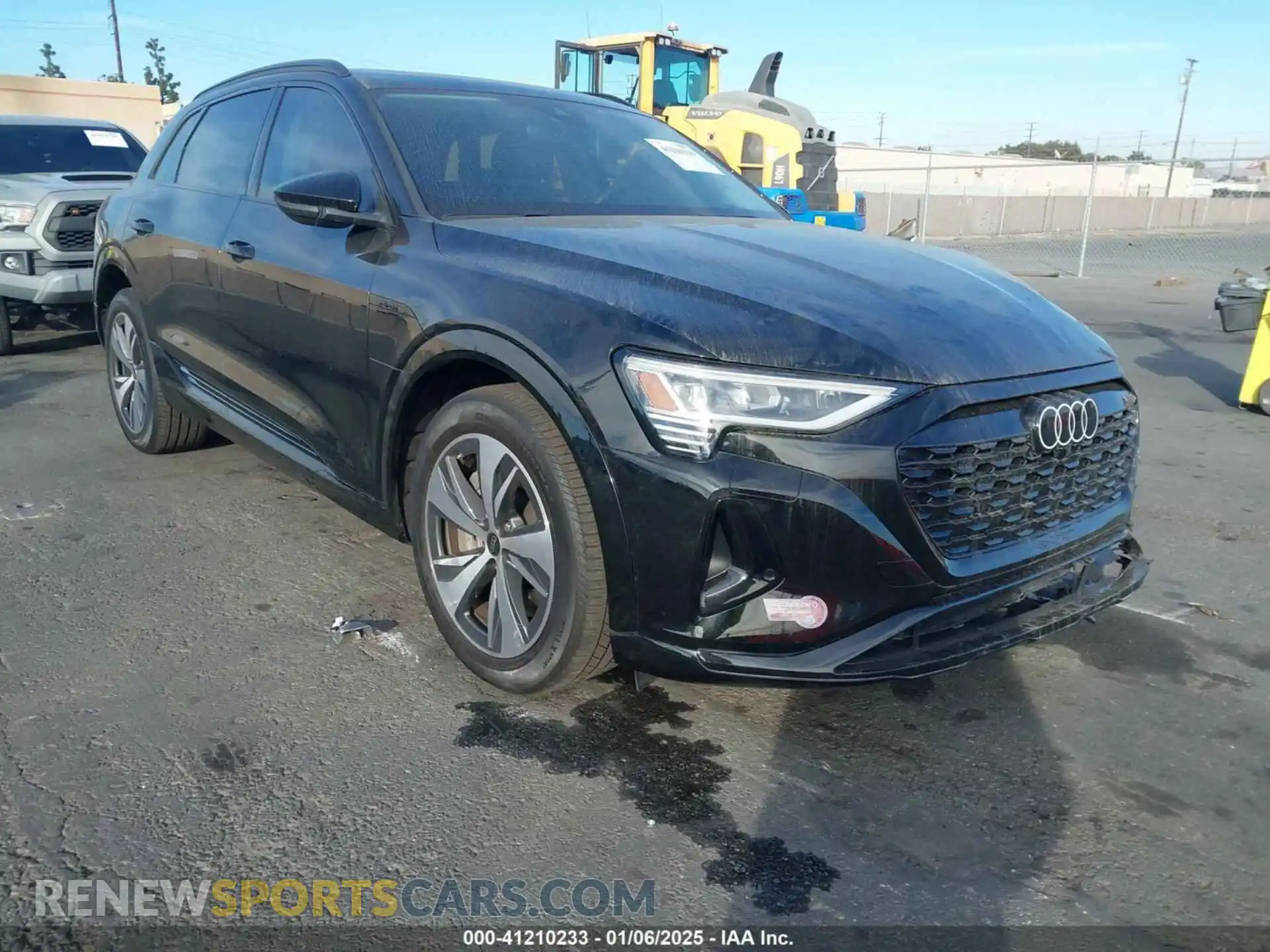 1 Фотография поврежденного автомобиля WA14AAGEXRB022718 AUDI Q8 E-TRON 2024
