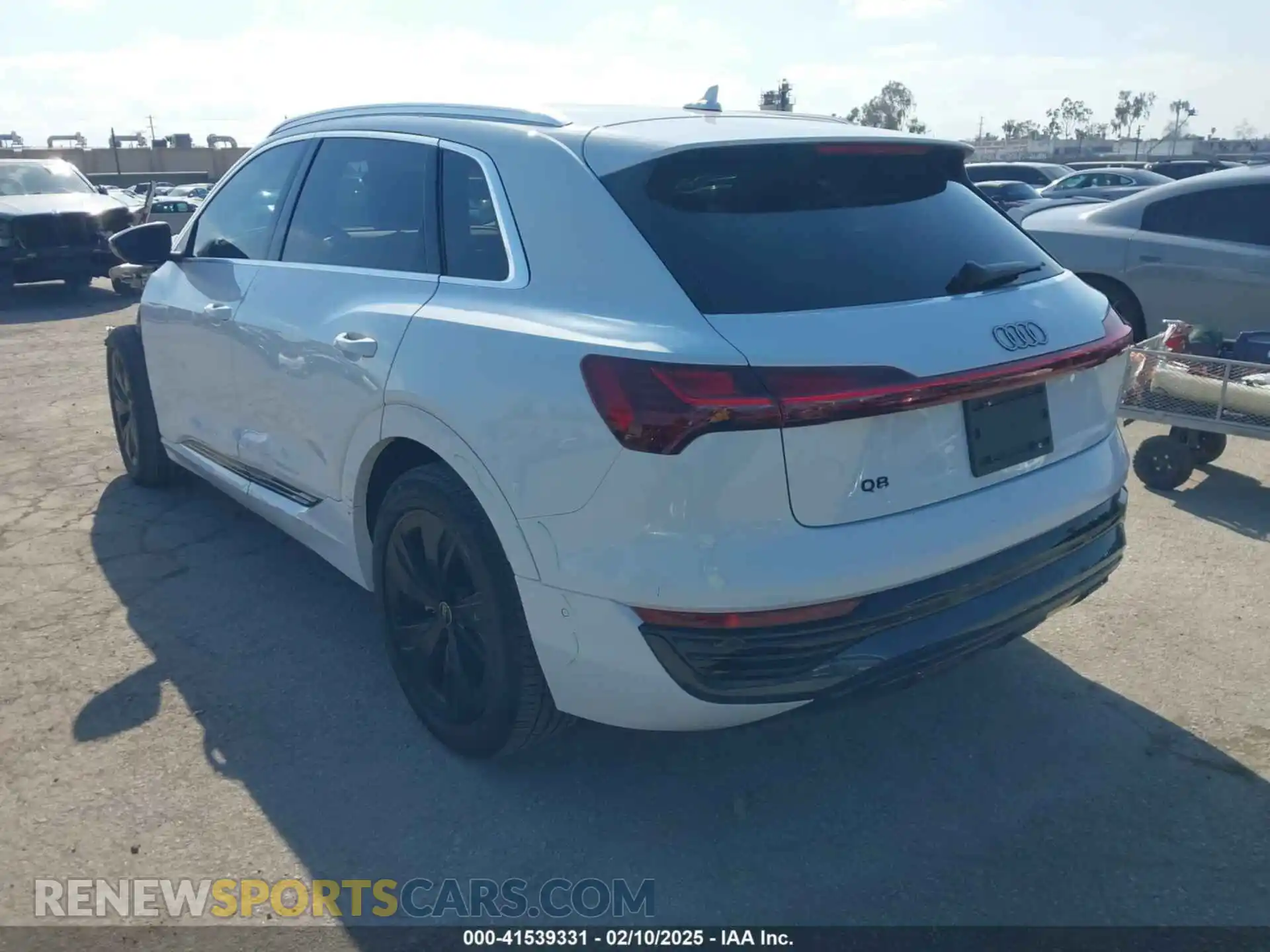 3 fotografías del automóvil dañado WA15AAGE3RB006980 AUDI Q8 E-TRON 2024
