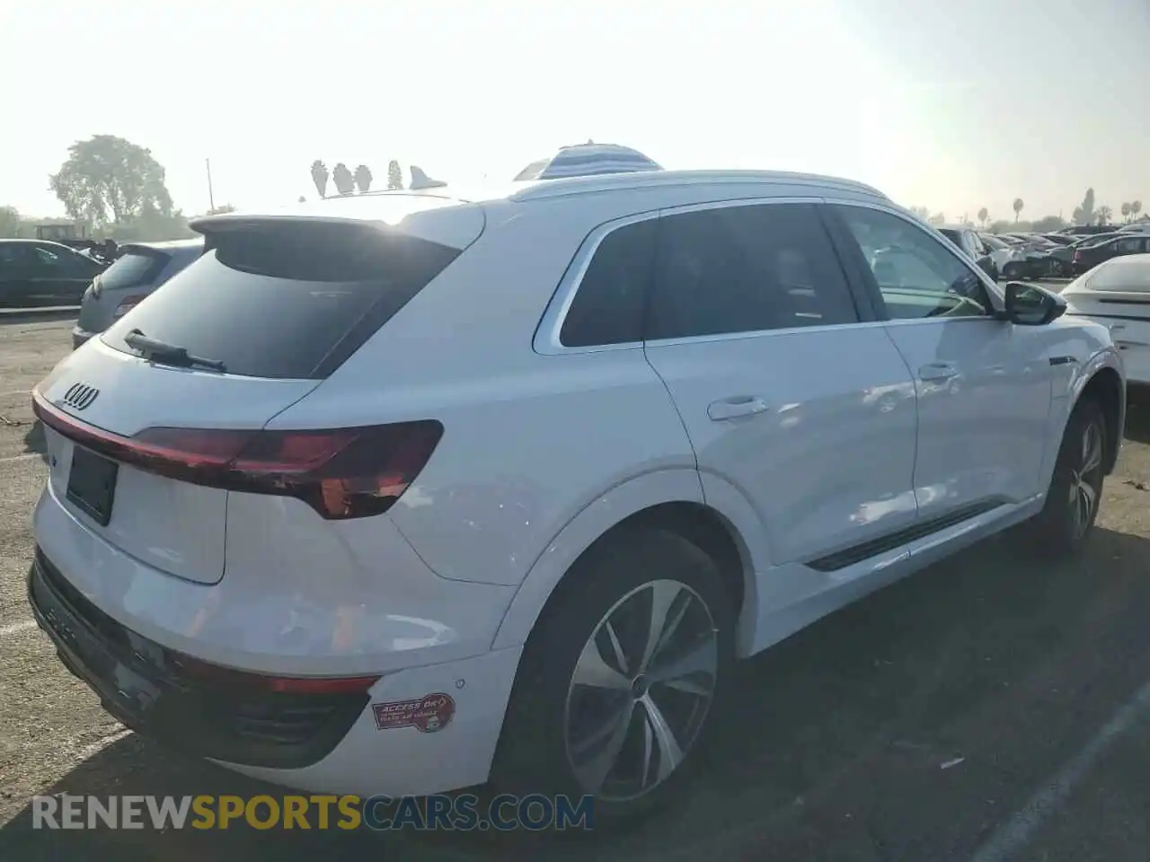 3 fotografías del automóvil dañado WA15AAGE3RB008907 AUDI Q8 E-TRON 2024