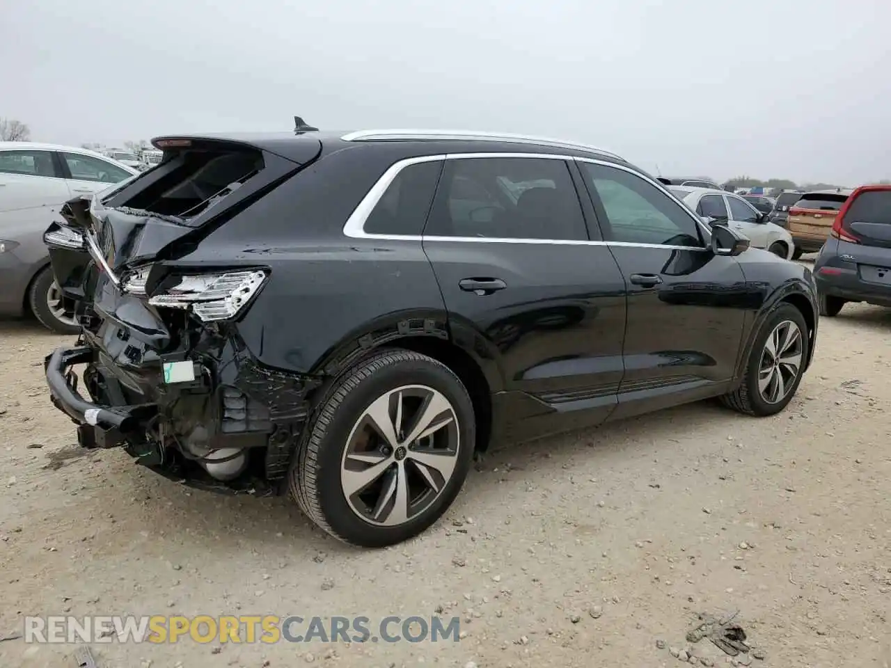 3 Photograph of a damaged car WA15AAGE4RB019575 AUDI Q8 E-TRON 2024