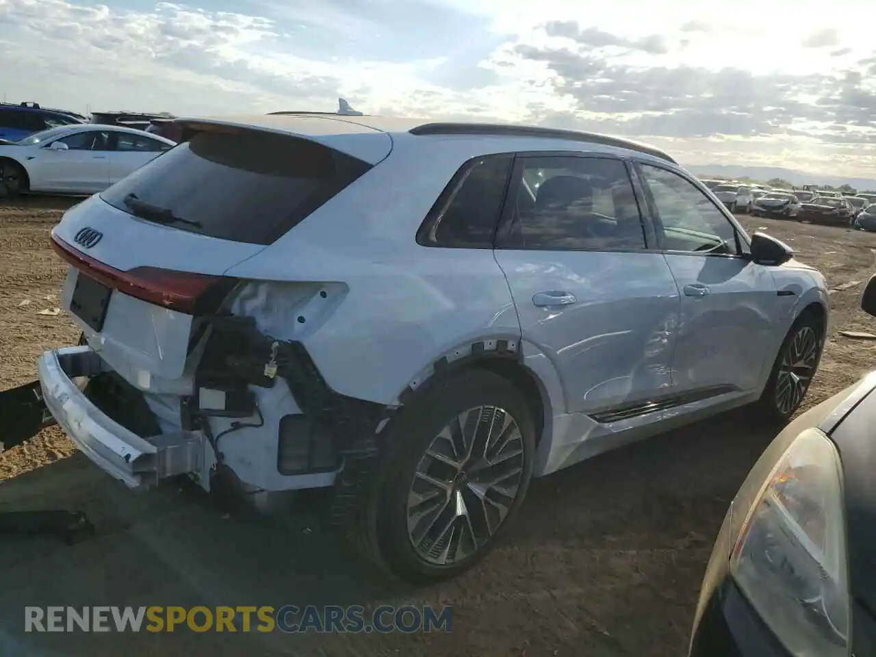3 Photograph of a damaged car WA15AAGEXRB042875 AUDI Q8 E-TRON 2024