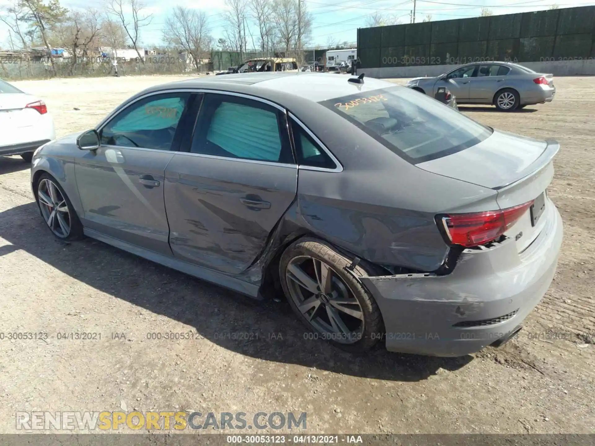3 Photograph of a damaged car WUABWGFF2KA902242 AUDI RS 3 2019