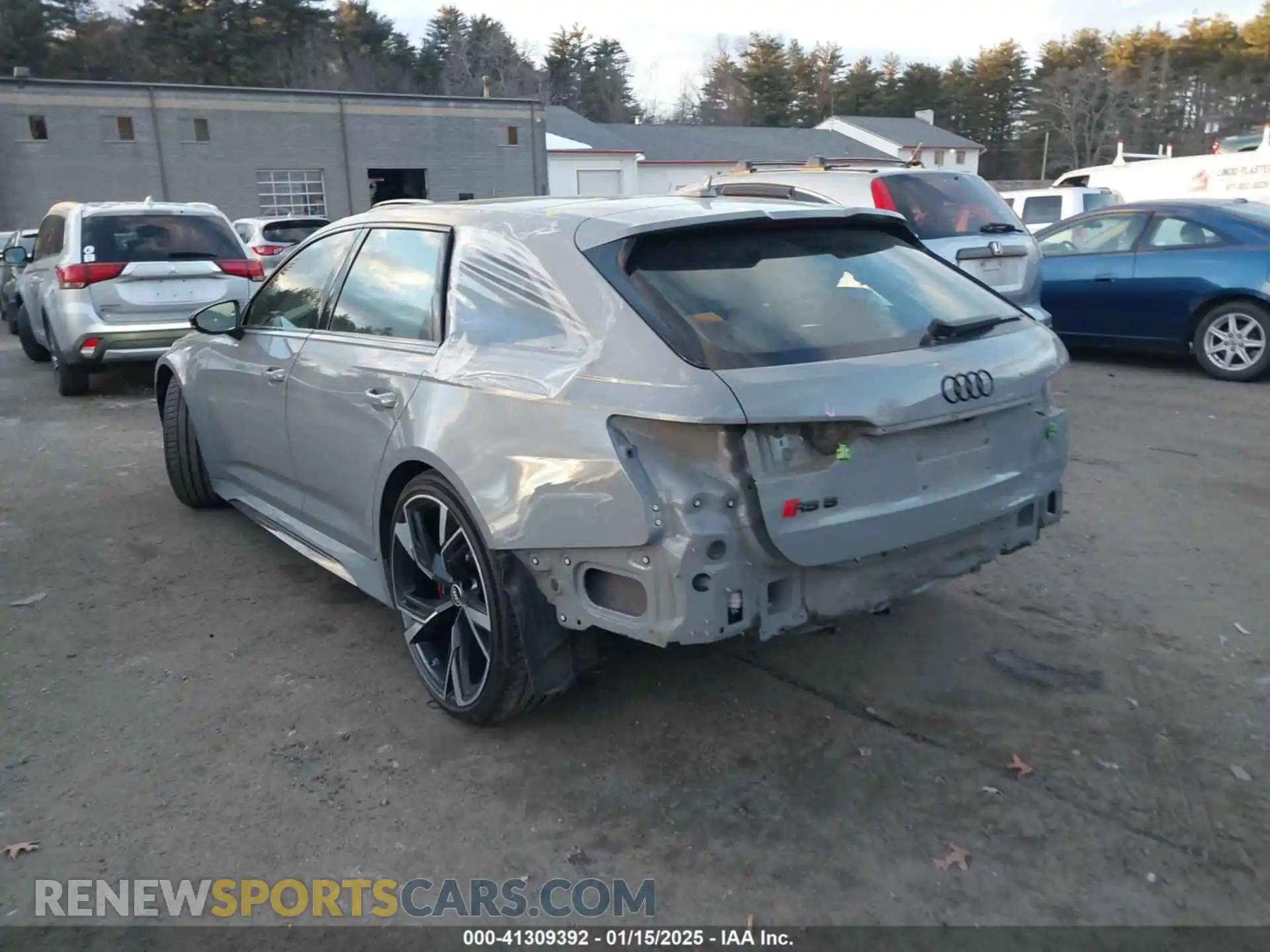 3 Photograph of a damaged car WUA1CBF24MN904123 AUDI RS 6 AVANT 2021
