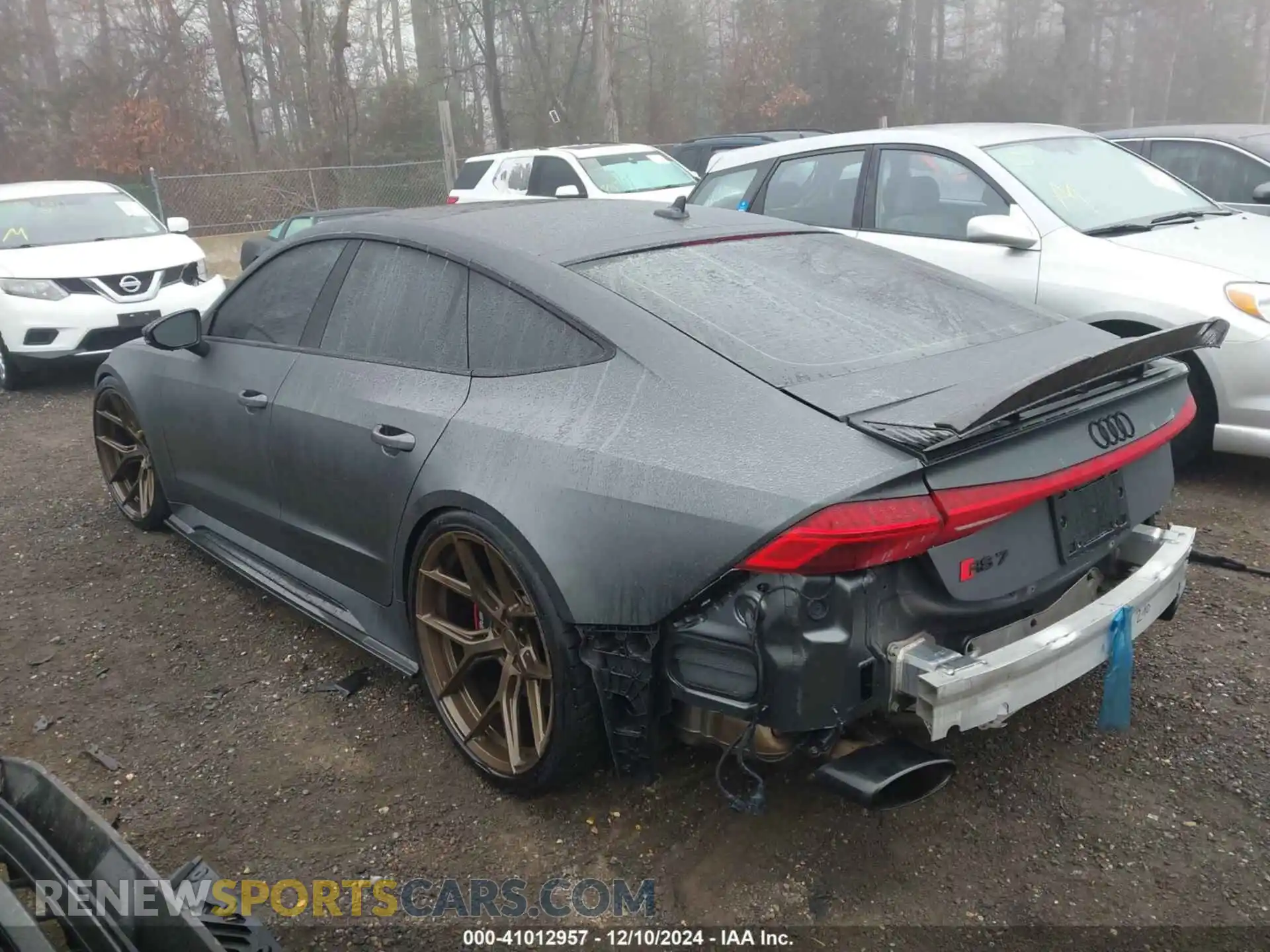 3 Photograph of a damaged car WUAPDBF22RN902787 AUDI RS 7 SPORTBACK 2024