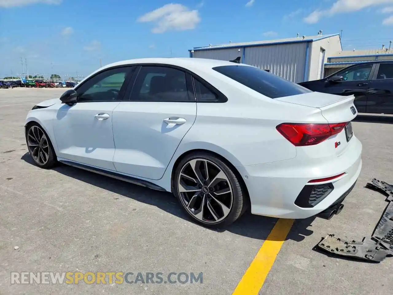 2 fotografías del automóvil dañado WAUG3DGY9PA148917 AUDI S3 2023