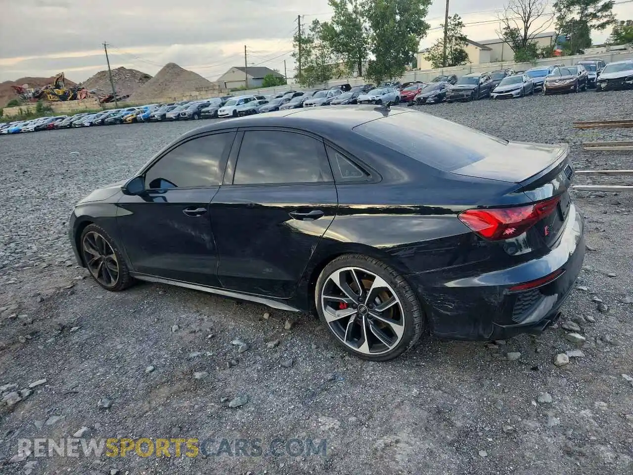 2 fotografías del automóvil dañado WAUH3DGY4RA036453 AUDI S3 2024