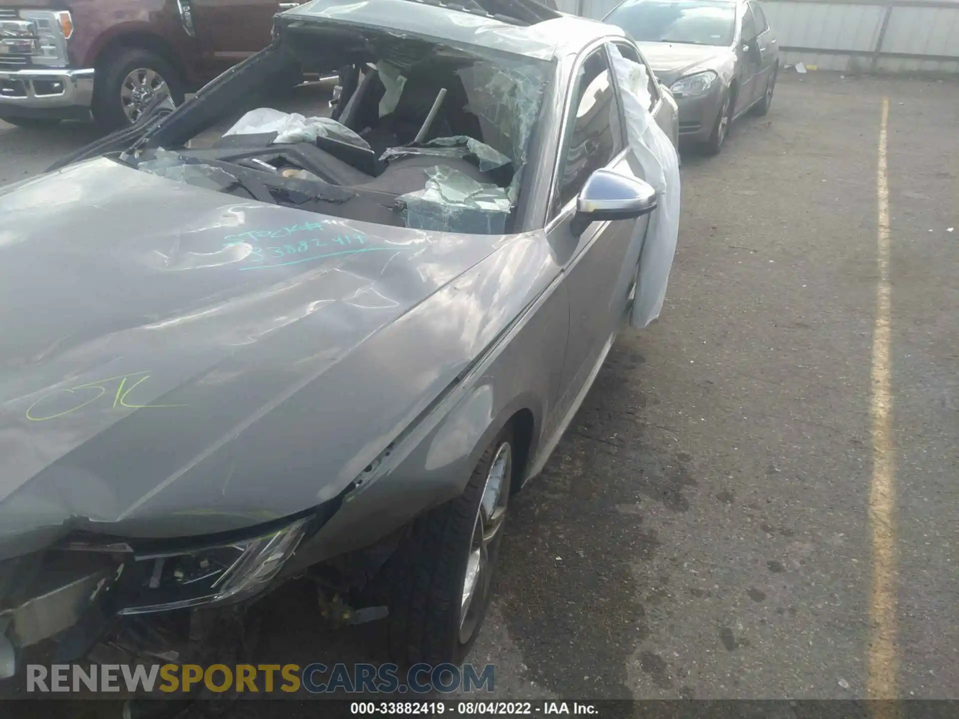 2 Фотография поврежденного автомобиля WAUB4AF46KA029087 AUDI S4 2019