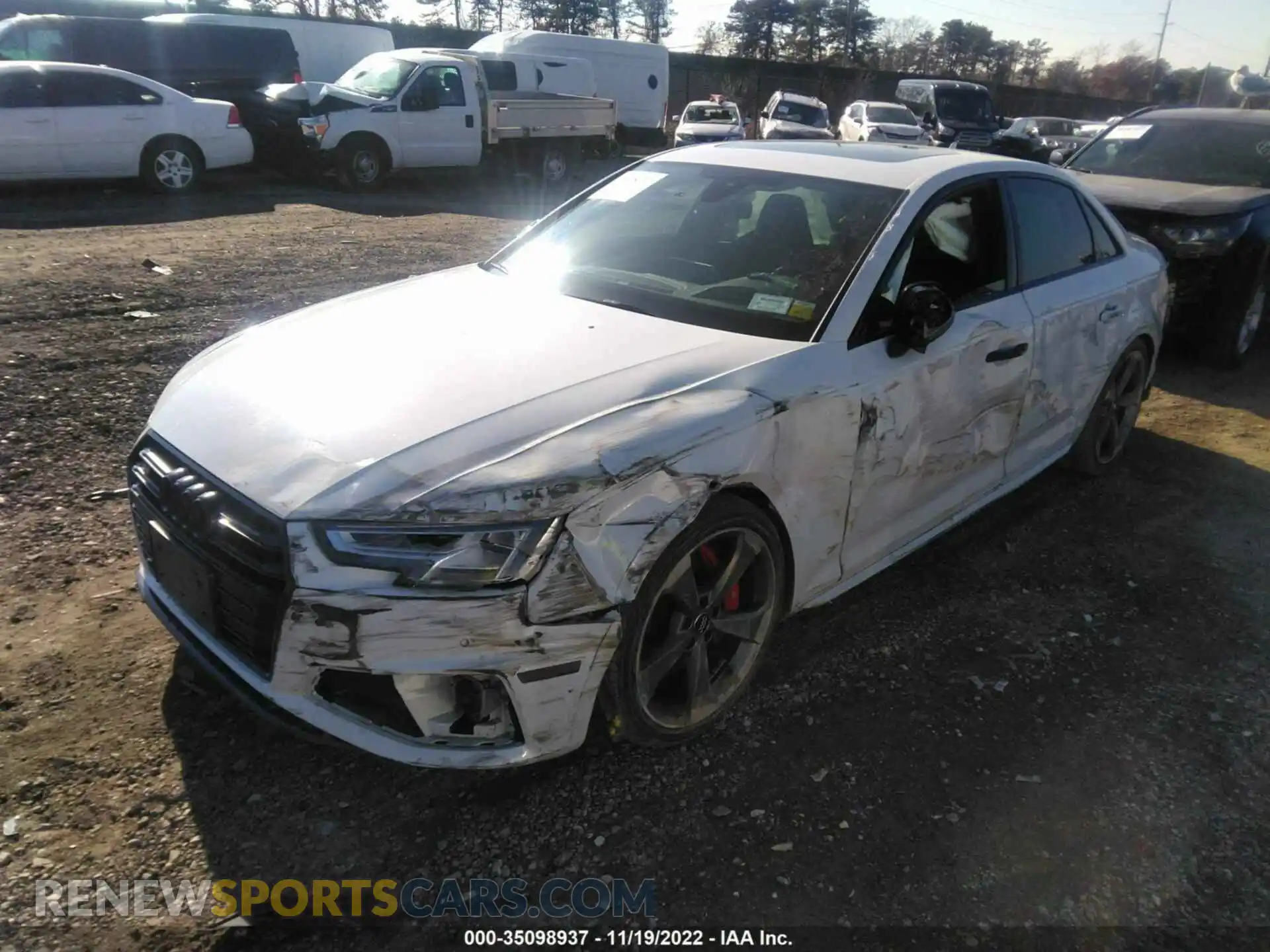 2 fotografías del automóvil dañado WAUC4AF49KA115854 AUDI S4 2019