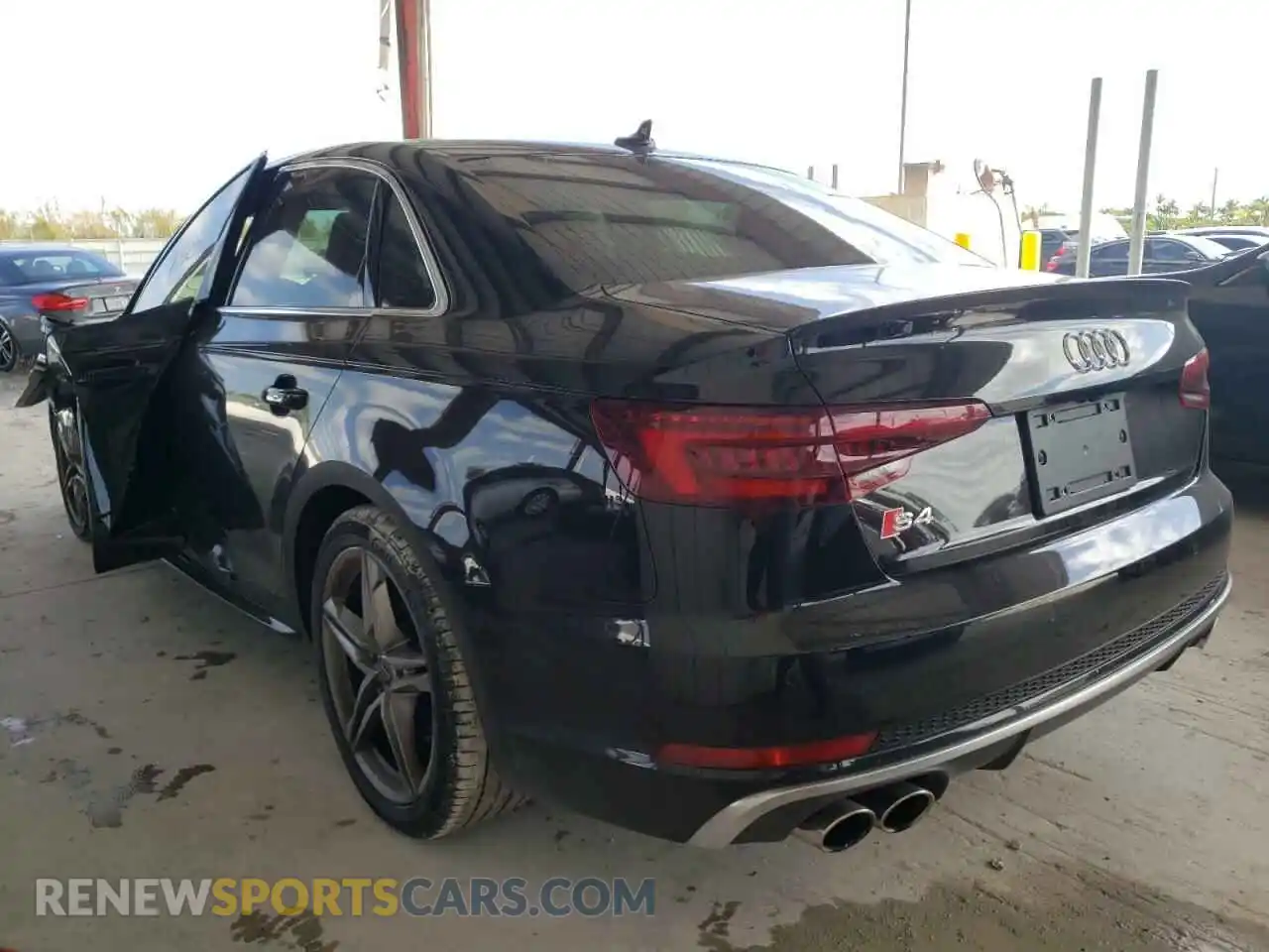 3 Photograph of a damaged car WAUB4AF44KA028651 AUDI S4/RS4 2019