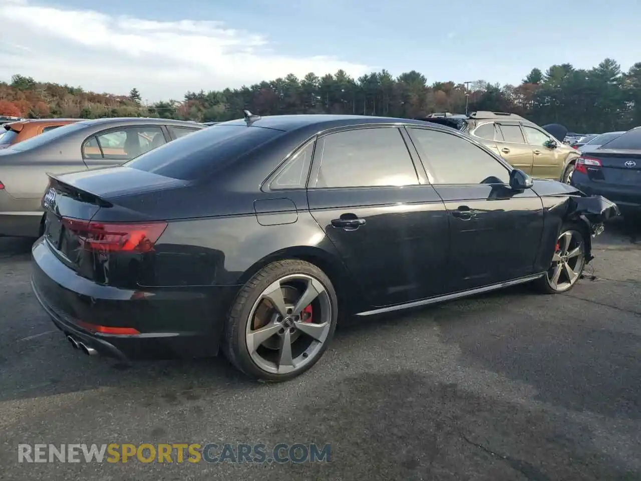 3 Photograph of a damaged car WAUB4AF4XKA003043 AUDI S4/RS4 2019