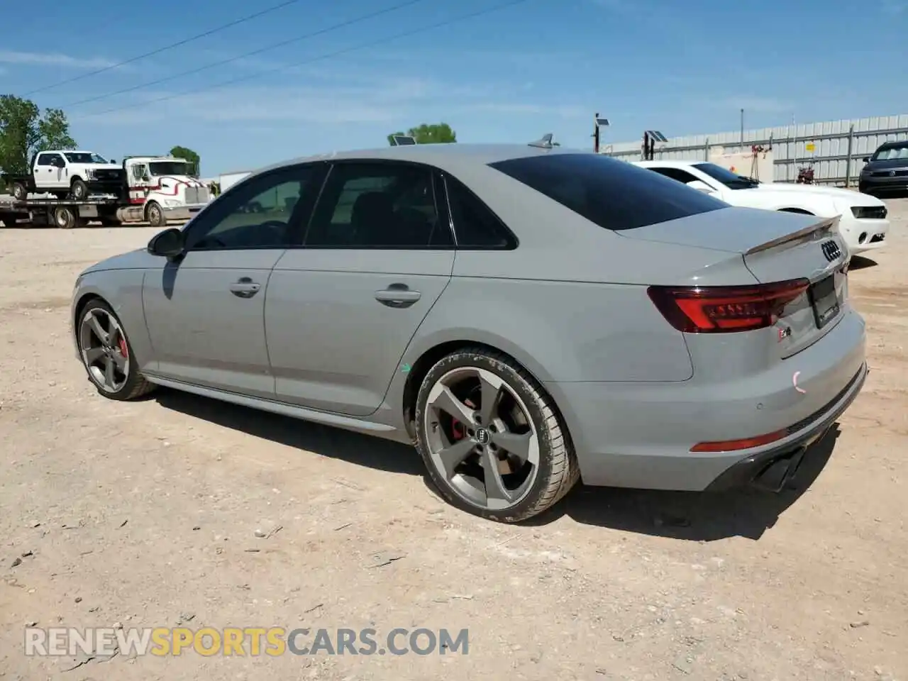 2 fotografías del automóvil dañado WAUC4AF41KA069243 AUDI S4/RS4 2019