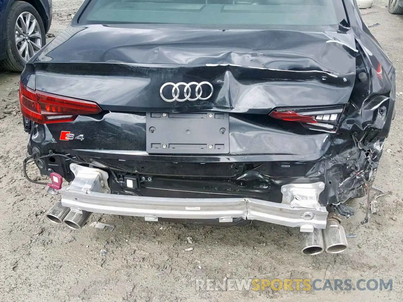 9 Photograph of a damaged car WAUC4AF46KA070226 AUDI S4/RS4 2019