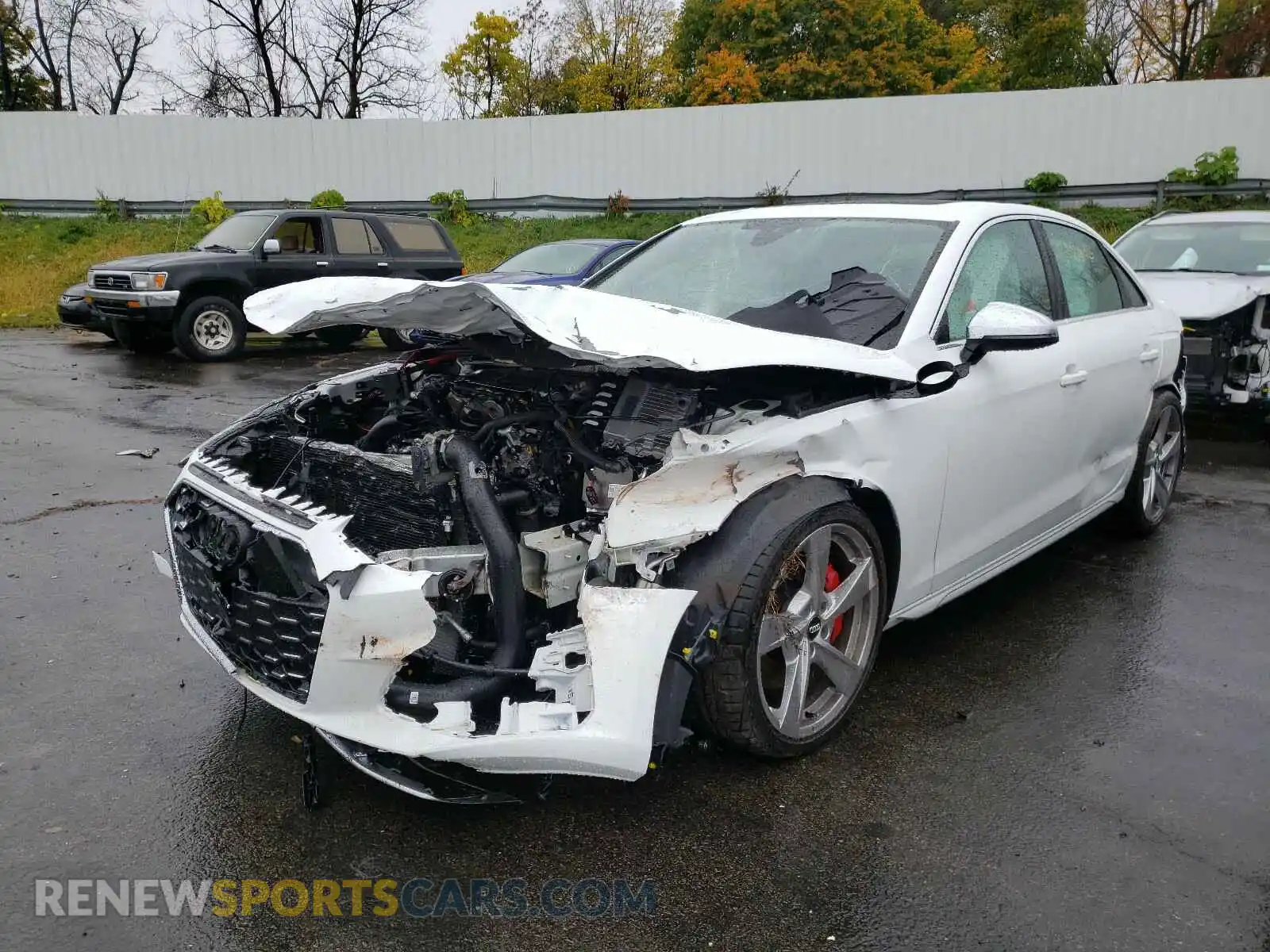 2 Photograph of a damaged car WAUB4AF47LA027995 AUDI S4/RS4 2020