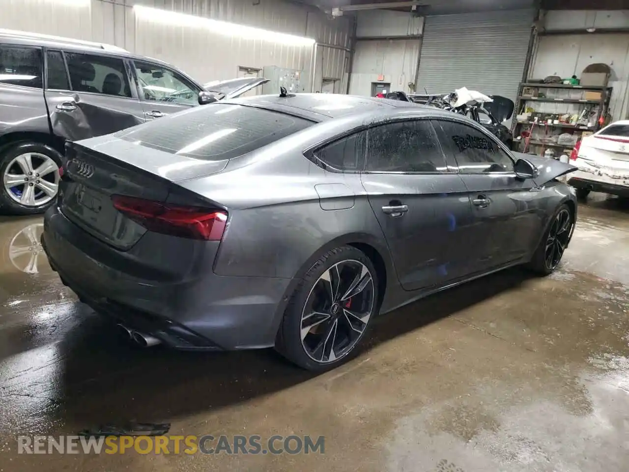 3 Фотография поврежденного автомобиля WAUB4CF52MA010446 AUDI S5/RS5 2021