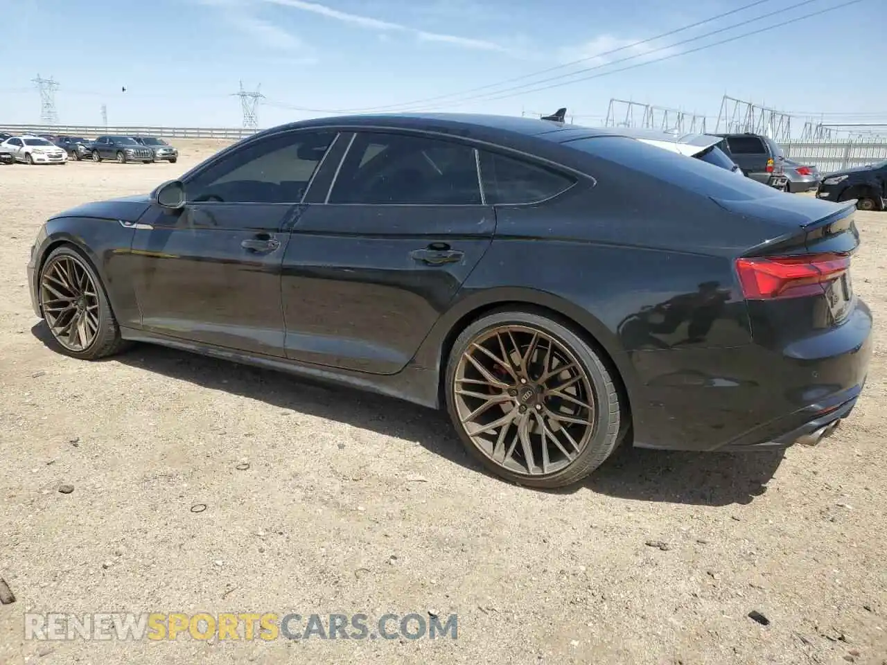 2 fotografías del automóvil dañado WAUC4CF56MA007425 AUDI S5/RS5 2021