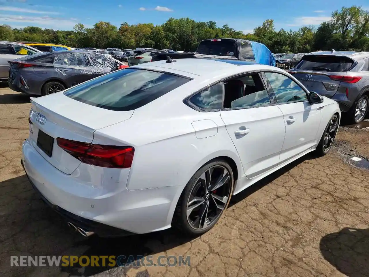 3 Photograph of a damaged car WAUC4CF57MA007711 AUDI S5/RS5 2021